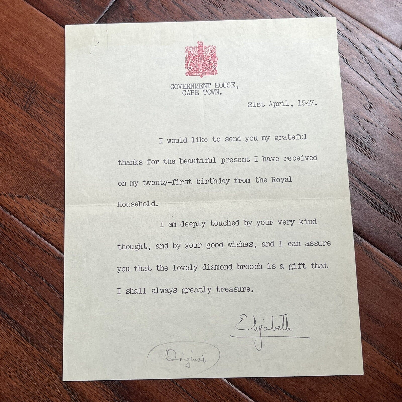QUEEN ELIZABETH II * JSA LOA * Signed Letter Re 21st Birthday Gift Autograph