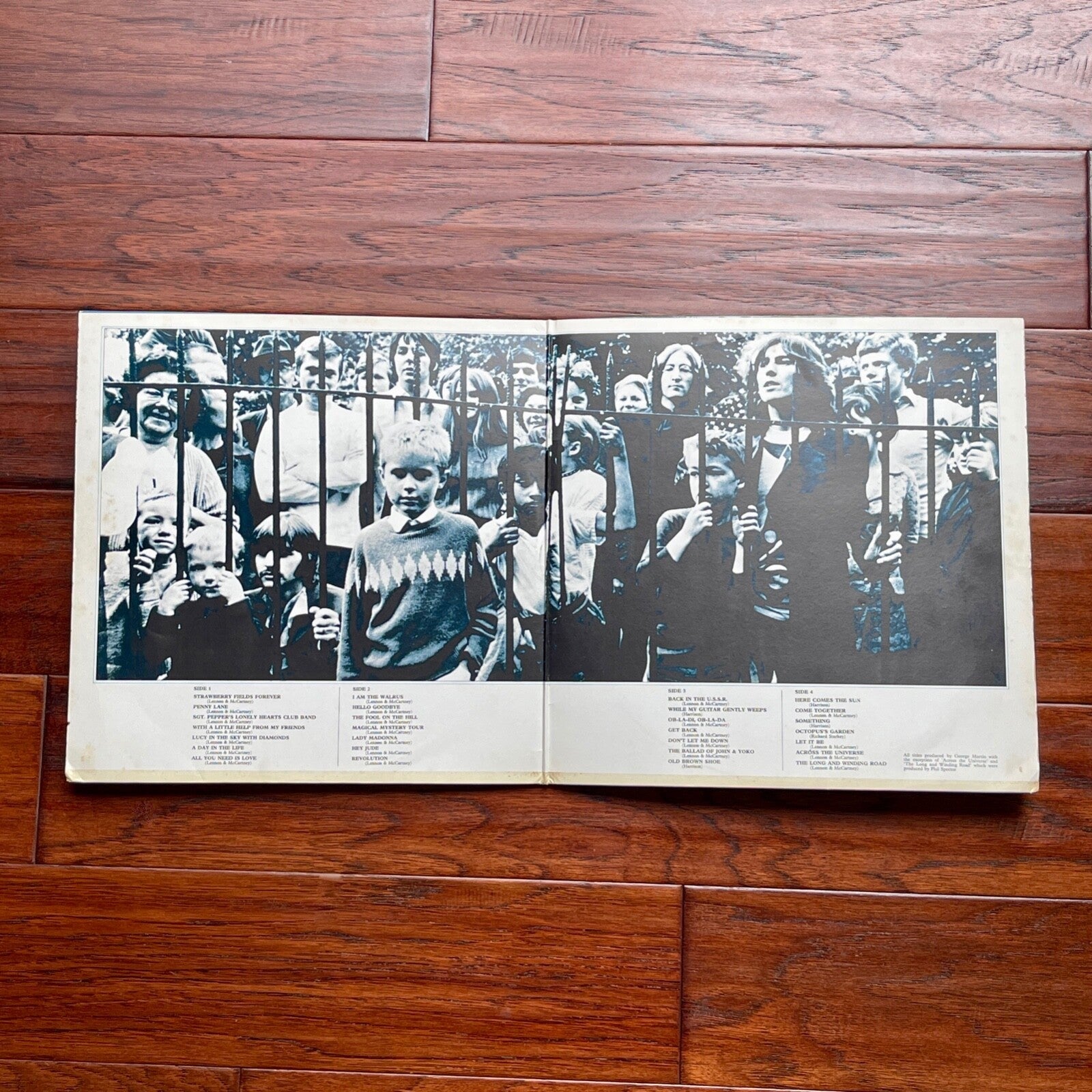 PAUL McCARTNEY * PSA *  Autograph BEATLES 1967-1970 LP Blue Vinyl Album SIGNED