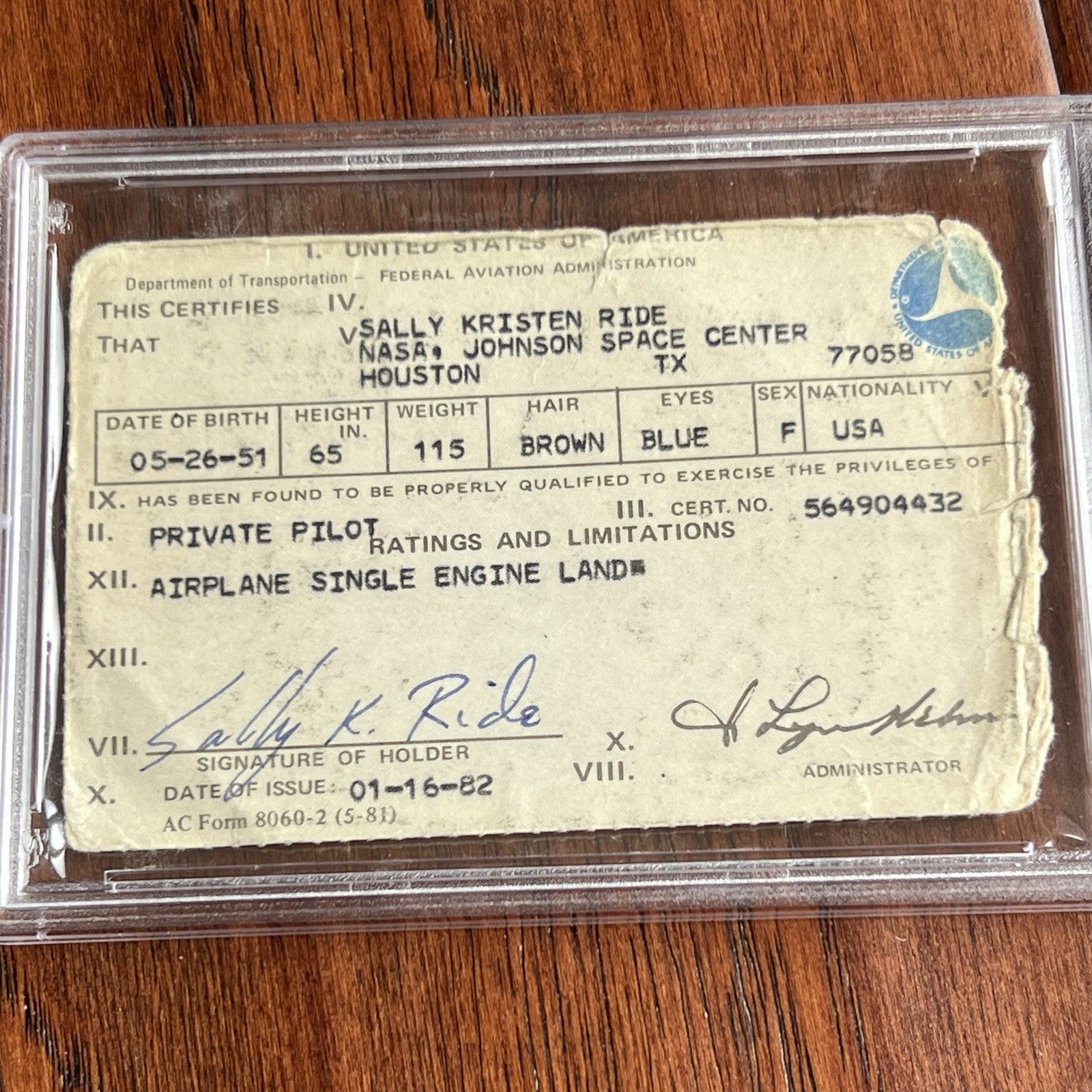 SALLY RIDE * PSA * AUTOGRAPH Personal FAA PILOT LICENSE * NASA Shuttle Astronaut