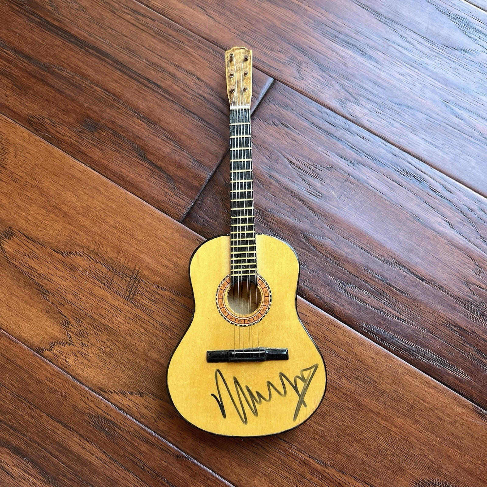 CROSBY STILLS NASH & YOUNG * PSA * Autograph MINI GUITARS Signed CSNY Neil David
