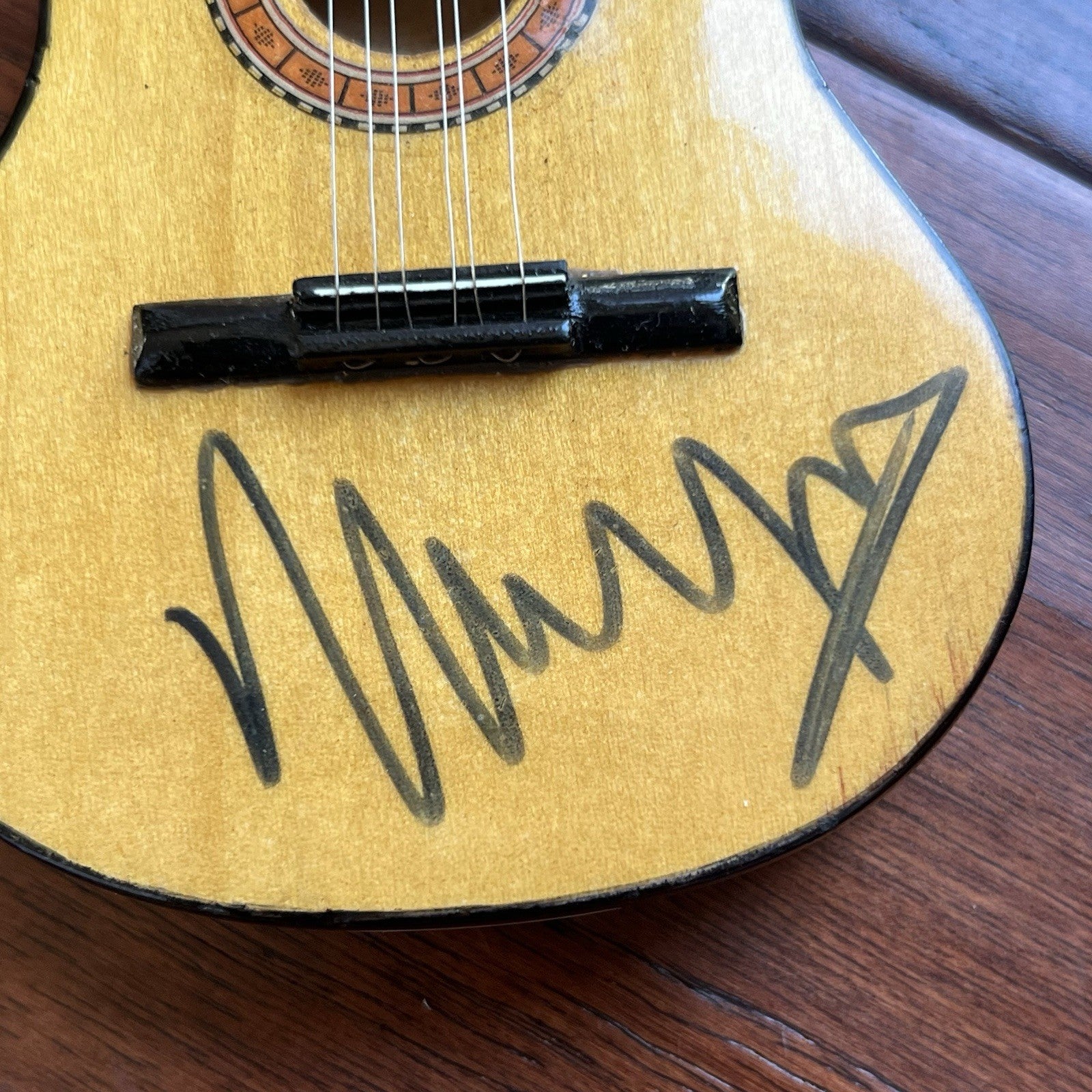 CROSBY STILLS NASH & YOUNG * PSA * Autograph MINI GUITARS Signed CSNY Neil David