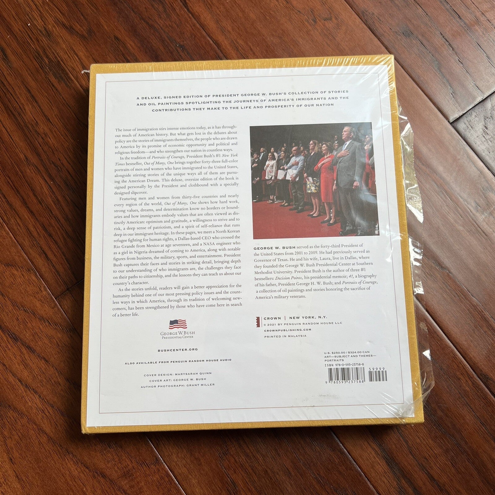 GEORGE W BUSH * Deluxe Limited Edition Signed Out of Many One Autograph Book