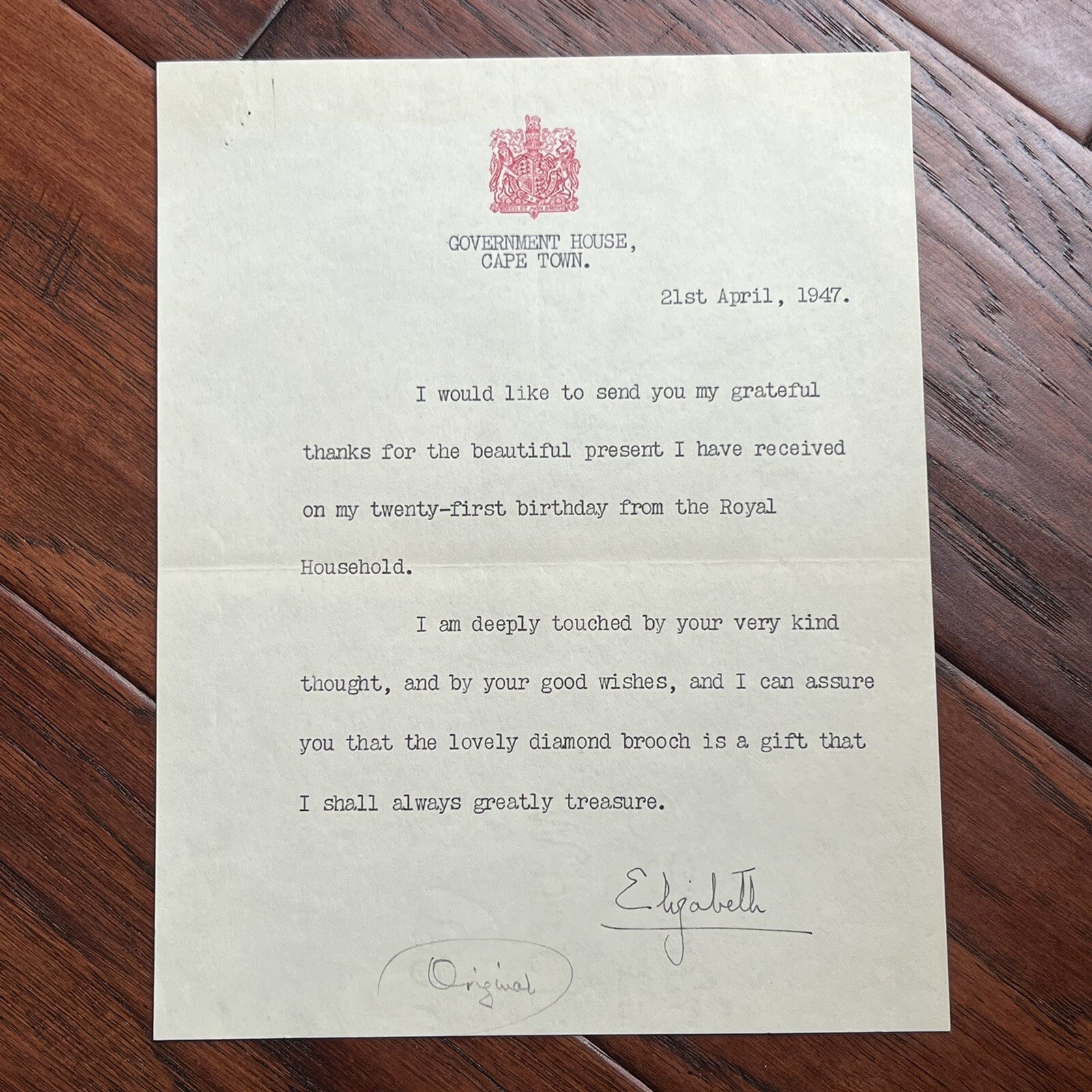 QUEEN ELIZABETH II * JSA LOA * Signed Letter Re 21st Birthday Gift Autograph