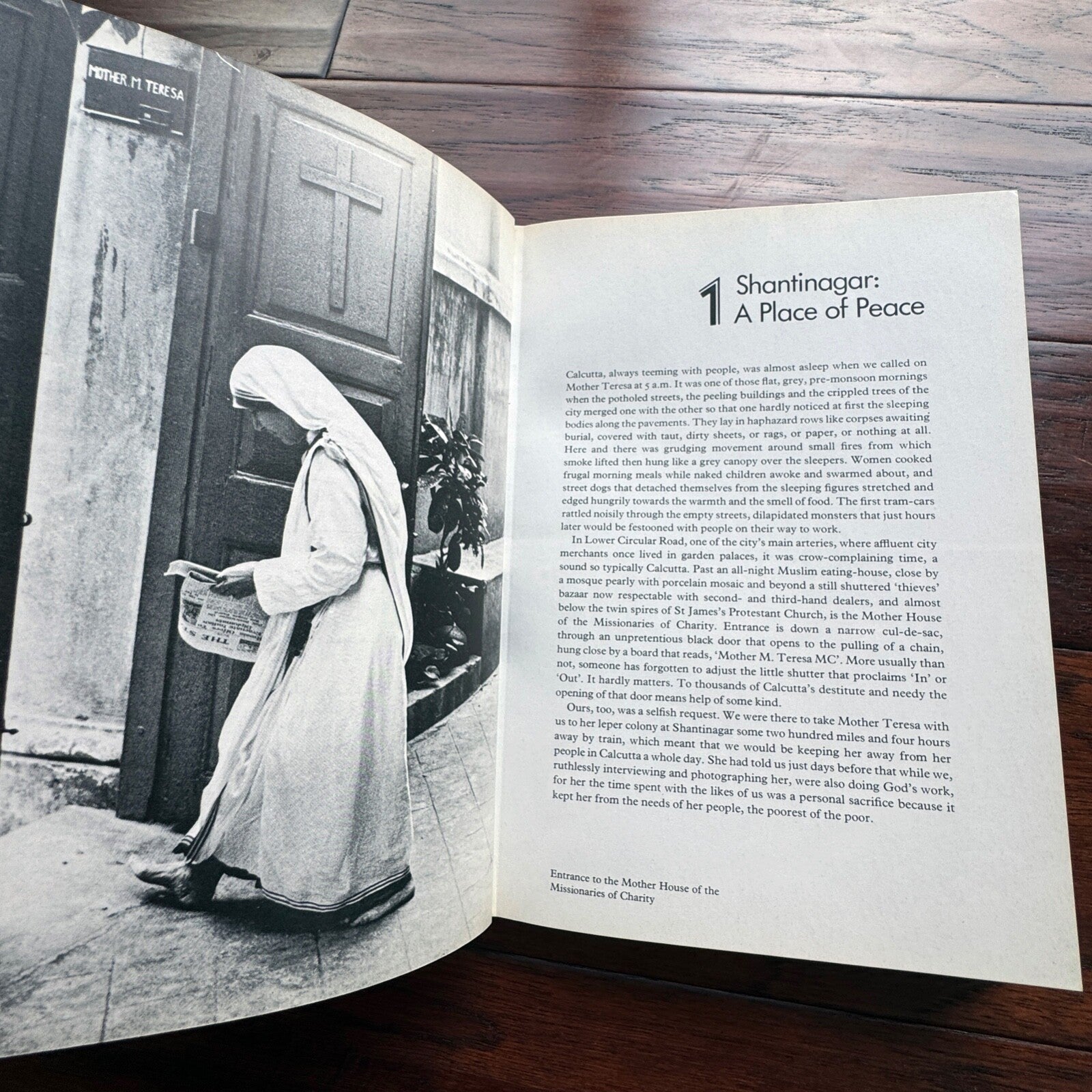 MOTHER TERESA * JSA *  1st Ed. Book Autograph BIOGRAPHY Signed * Catholic Saint