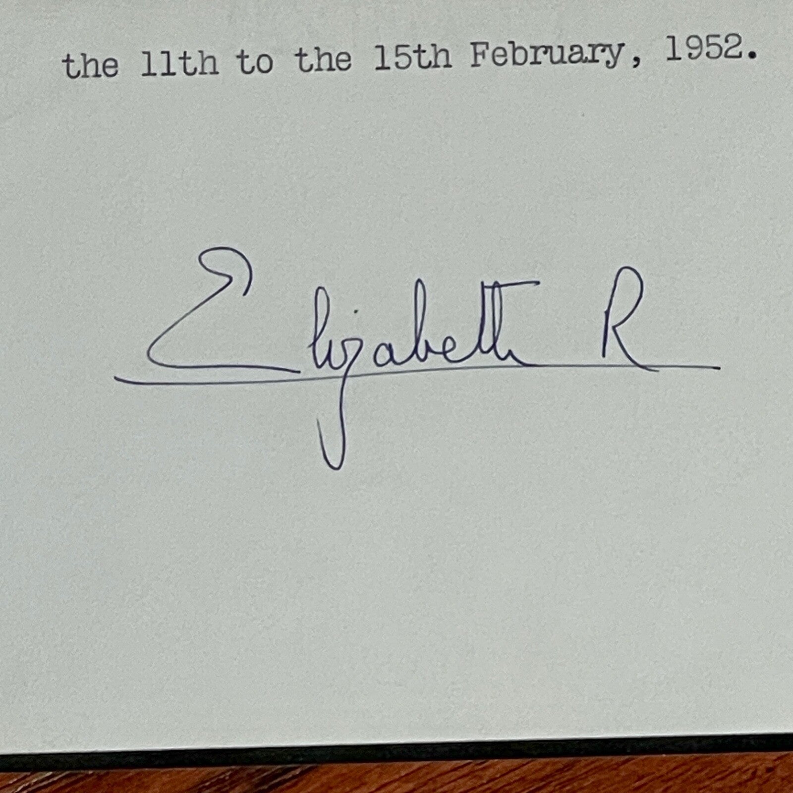 QUEEN ELIZABETH II * JSA * Autograph Letter DEATH OF HER FATHER Signed