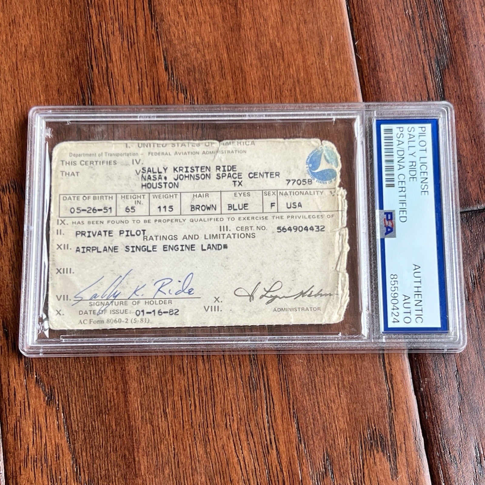 SALLY RIDE * PSA * AUTOGRAPH Personal FAA PILOT LICENSE * NASA Shuttle Astronaut