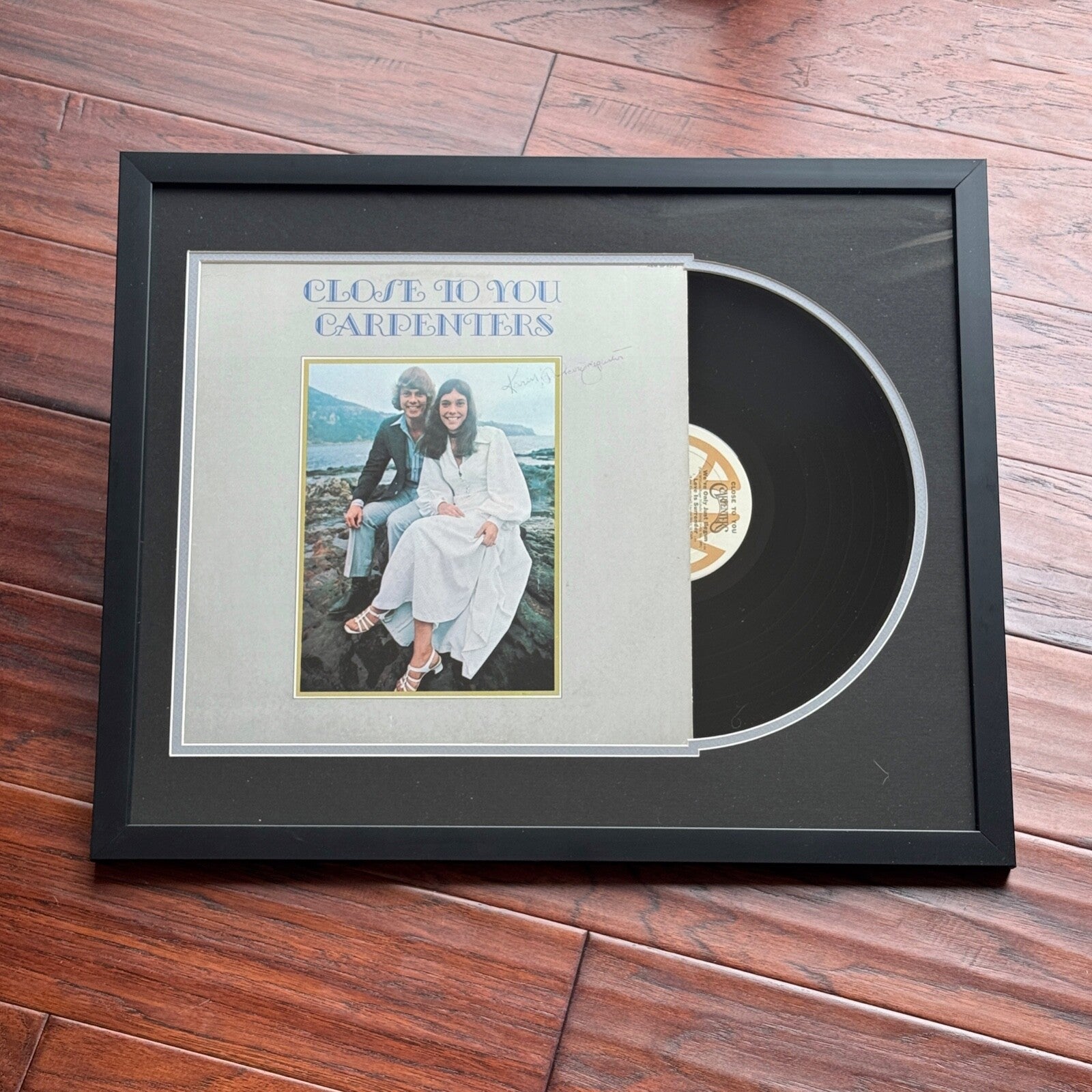 CARPENTERS * JSA * KAREN & RICHARD AUTOGRAPH "CLOSE TO YOU" ALBUM SIGNED LP