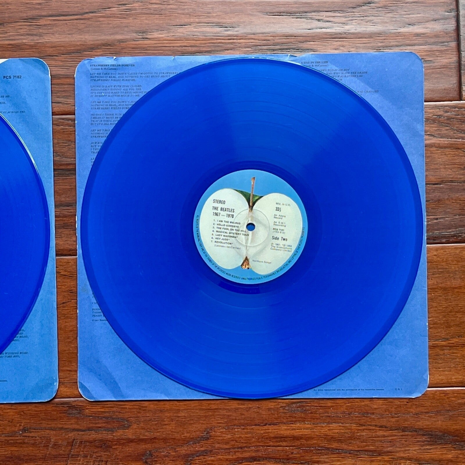 PAUL McCARTNEY * PSA *  Autograph BEATLES 1967-1970 LP Blue Vinyl Album SIGNED