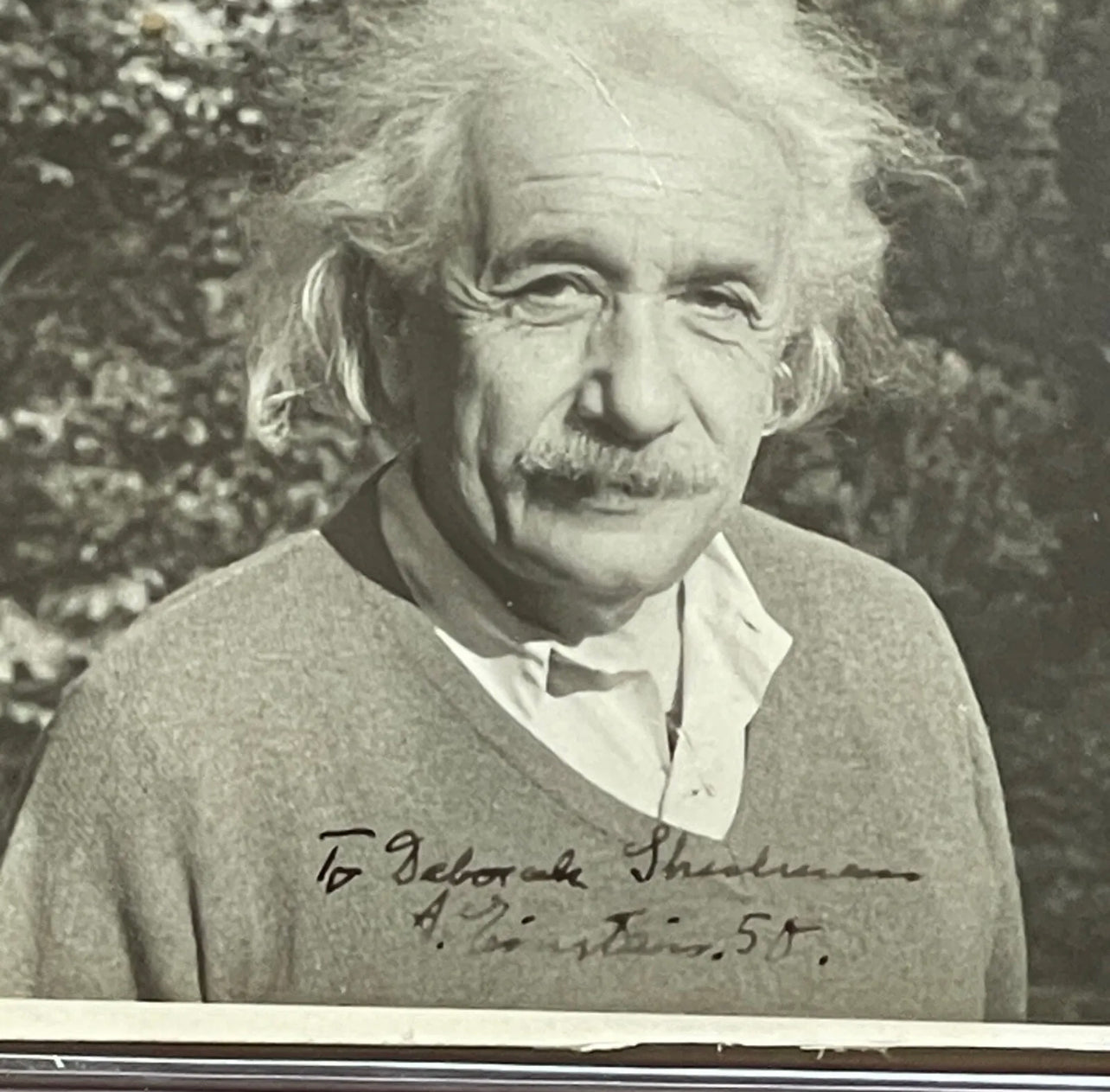 ALBERT EINSTEIN * PSA/DNA * Autograph Candid 1950 PHOTOGRAPH Portrait Signed