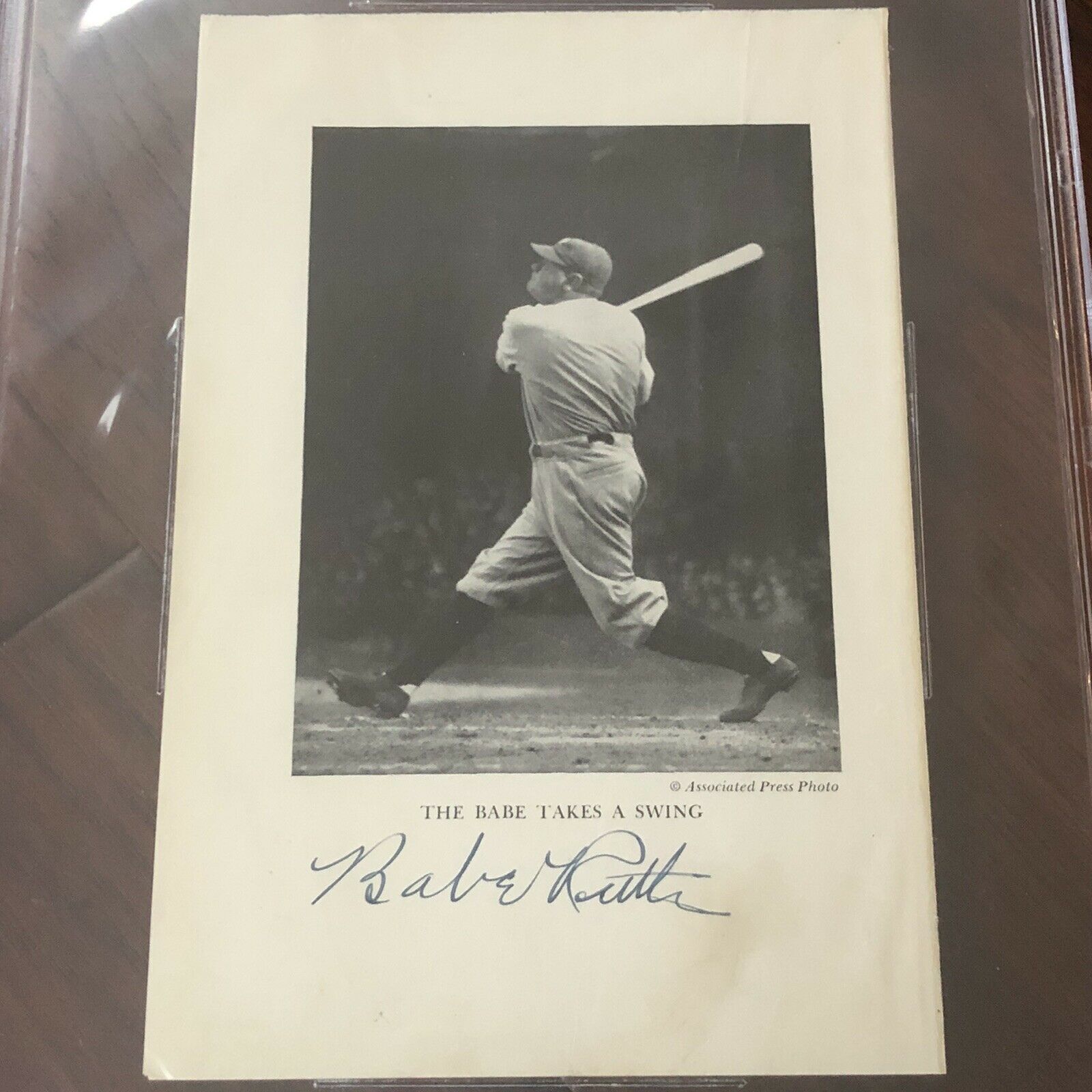 BABE RUTH * Beckett BAS * Autograph Uninscribed At Bat Photo Signed Graded 8