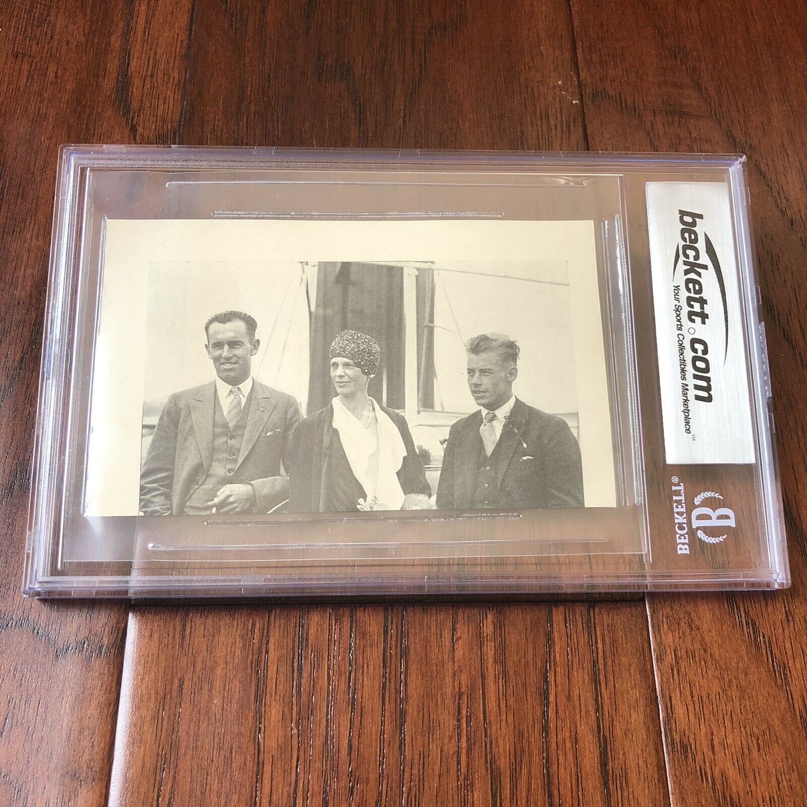 AMELIA EARHART * Beckett BAS 10 * ENCAPSULATED AUTOGRAPH FULL SIGNATURE SIGNED *