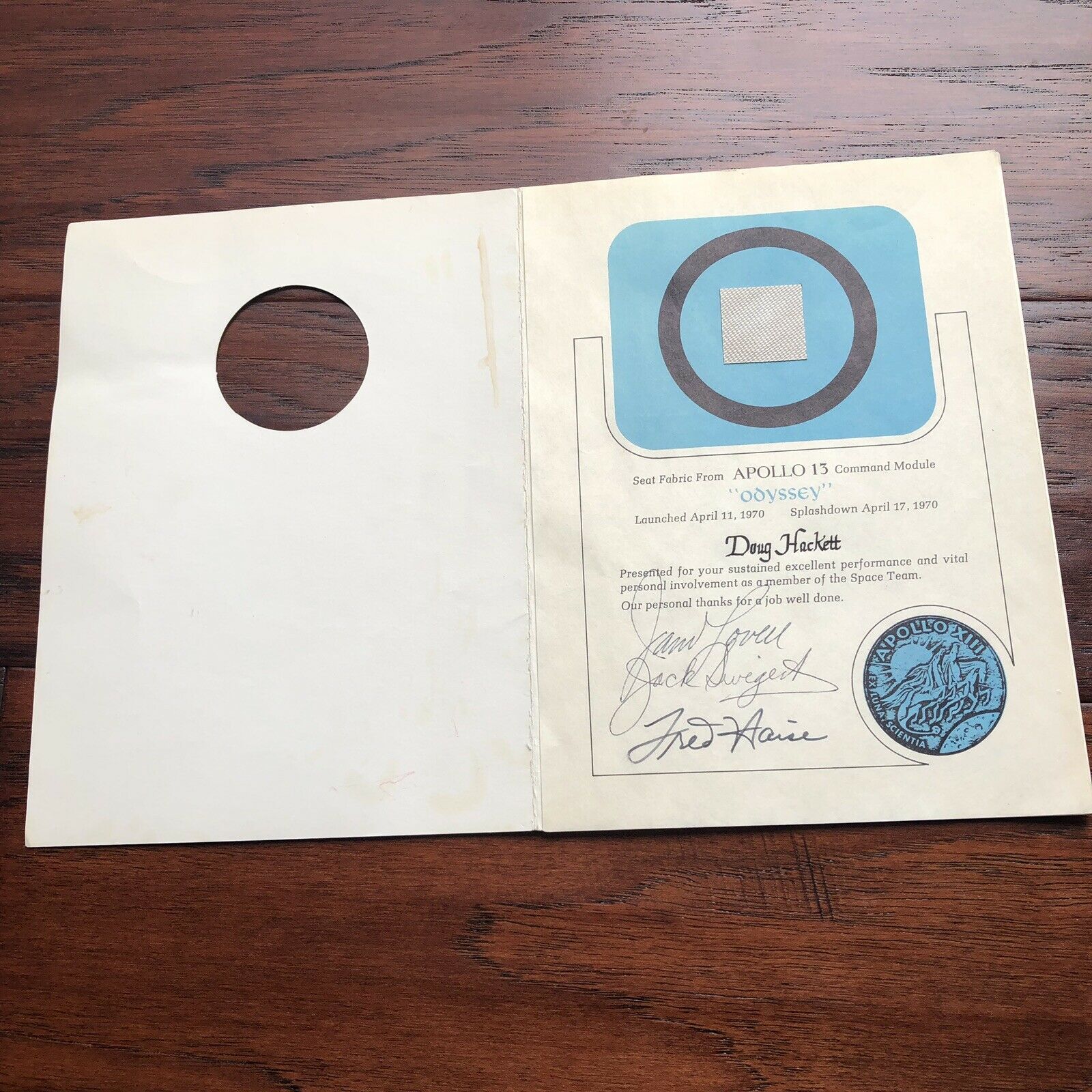 APOLLO 13 * Crew Signed Fabric FLOWN AROUND THE MOON * Autograph Jack Swigert