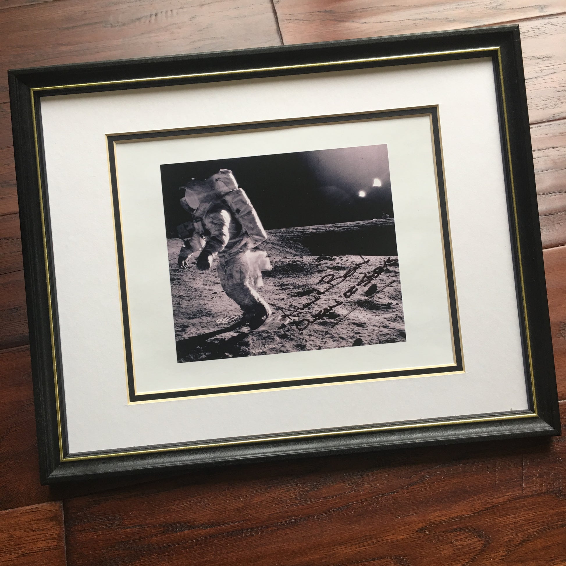 ALAN BEAN * PSA/DNA * scarce AUTOGRAPH Mag photo SIGNED * Apollo 12 NASA