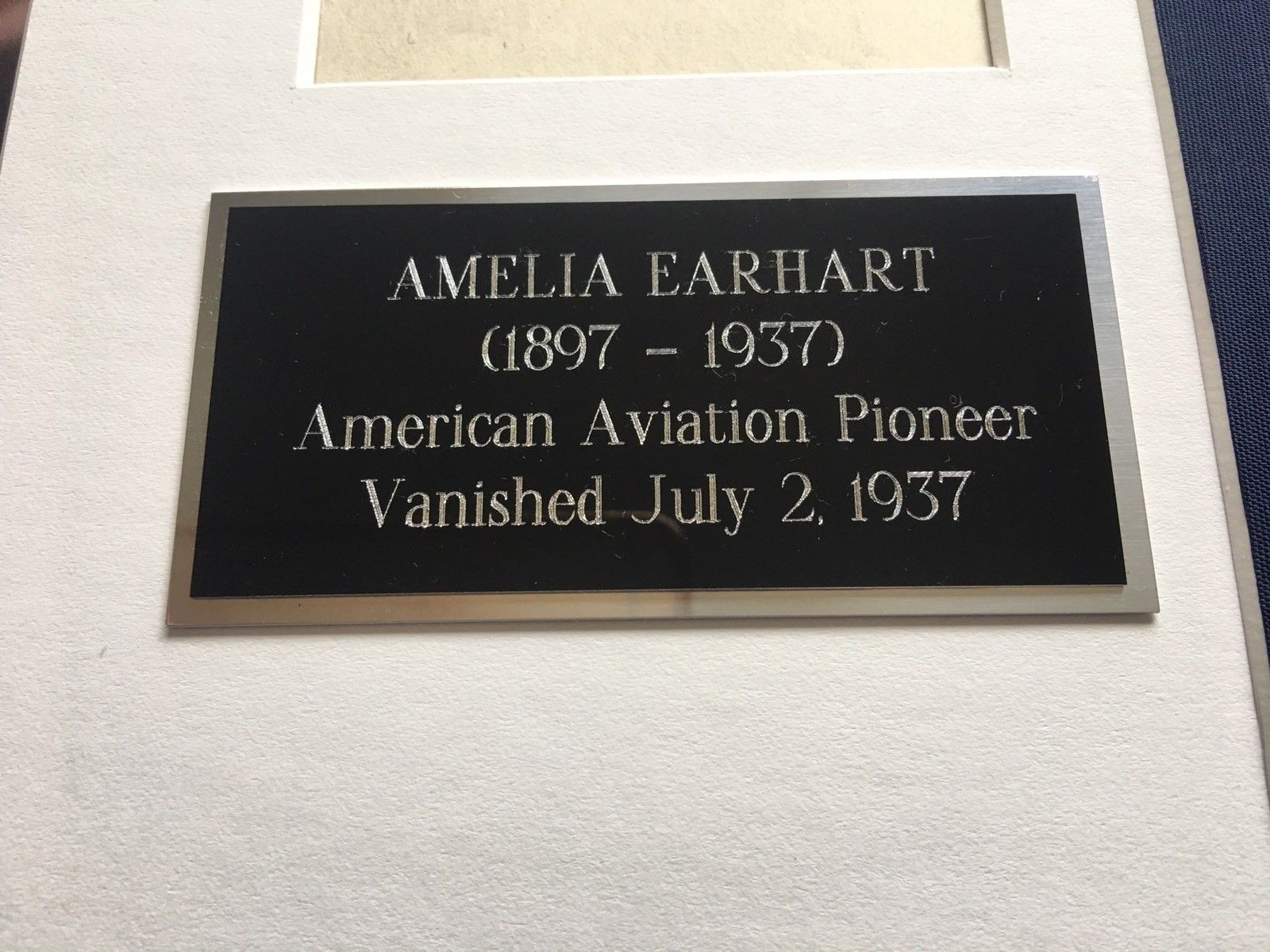 AMELIA EARHART * Legendary Aviator * authentic SIGNED Note Paper * AUTOGRAPH