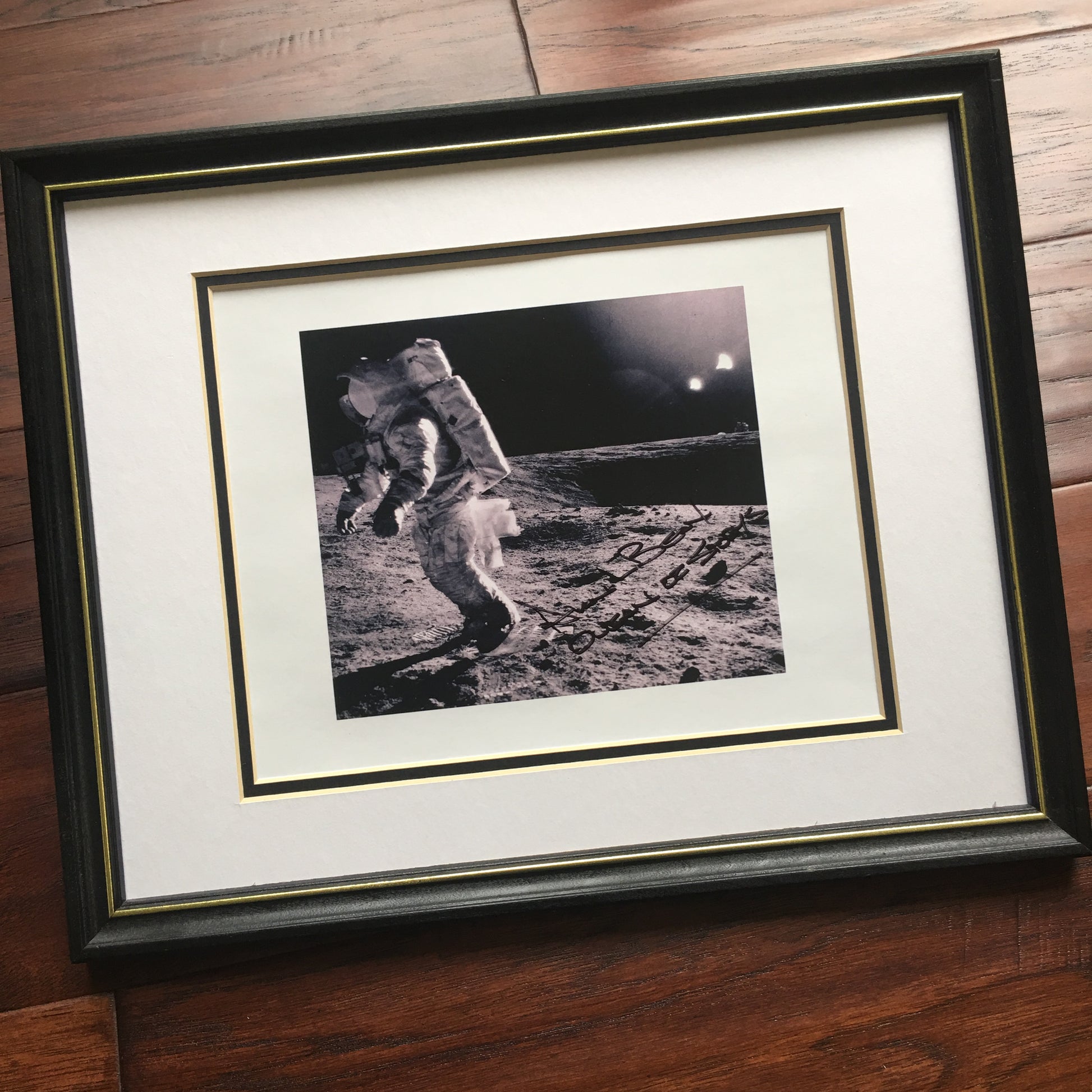 ALAN BEAN * PSA/DNA * scarce AUTOGRAPH Mag photo SIGNED * Apollo 12 NASA