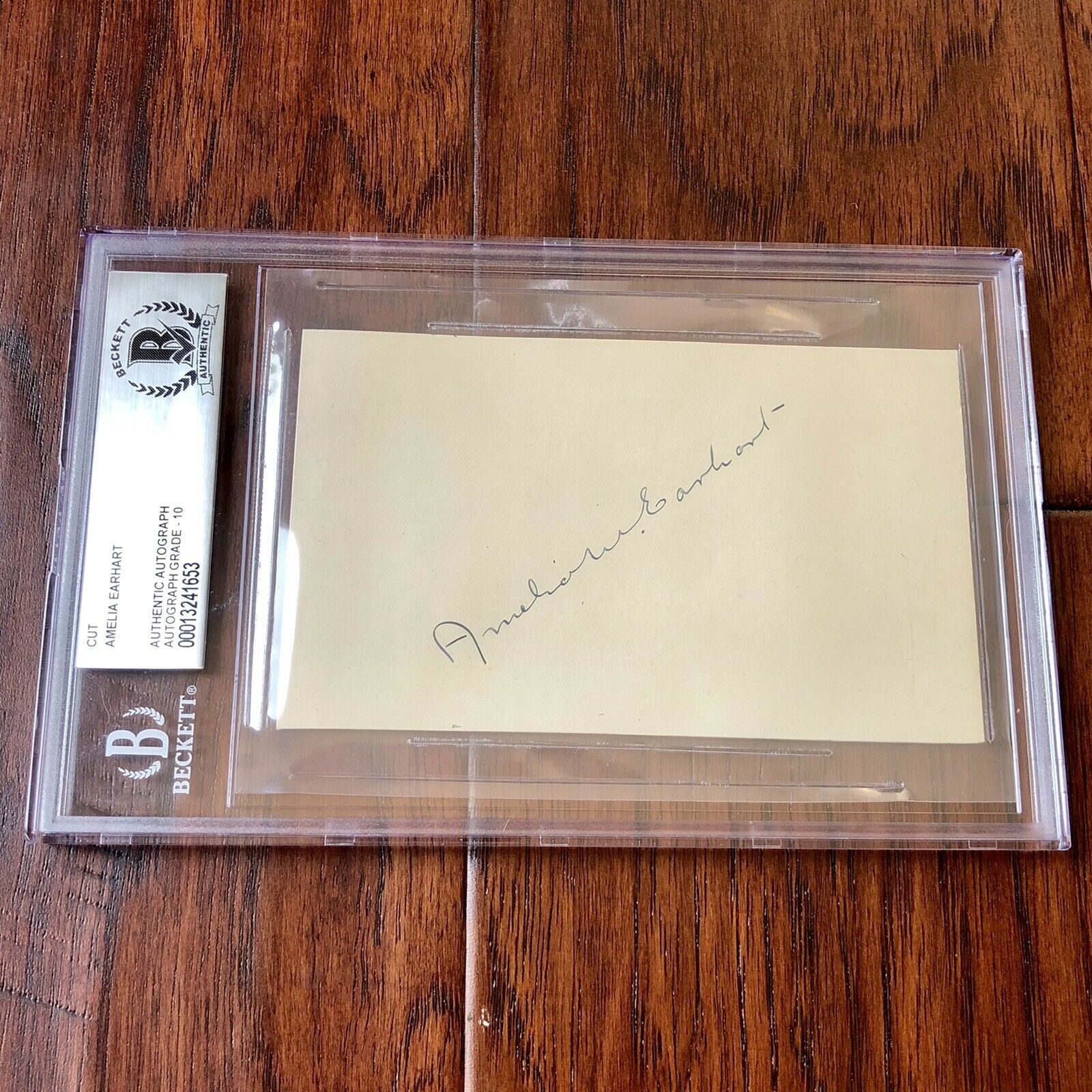 AMELIA EARHART * Beckett BAS 10 * ENCAPSULATED AUTOGRAPH FULL SIGNATURE SIGNED *