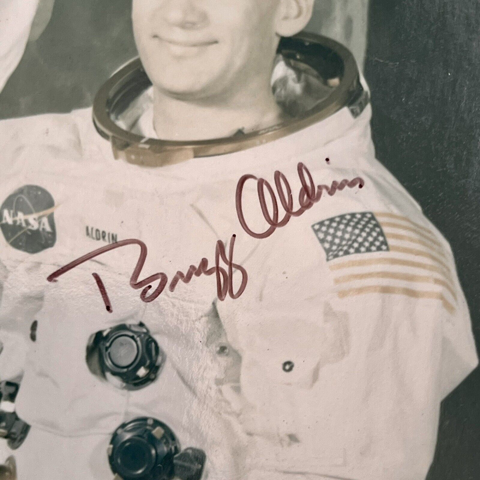 APOLLO 11 * JSA * Uninscribed Crew Signed Red # Photo Autograph Neil Armstrong