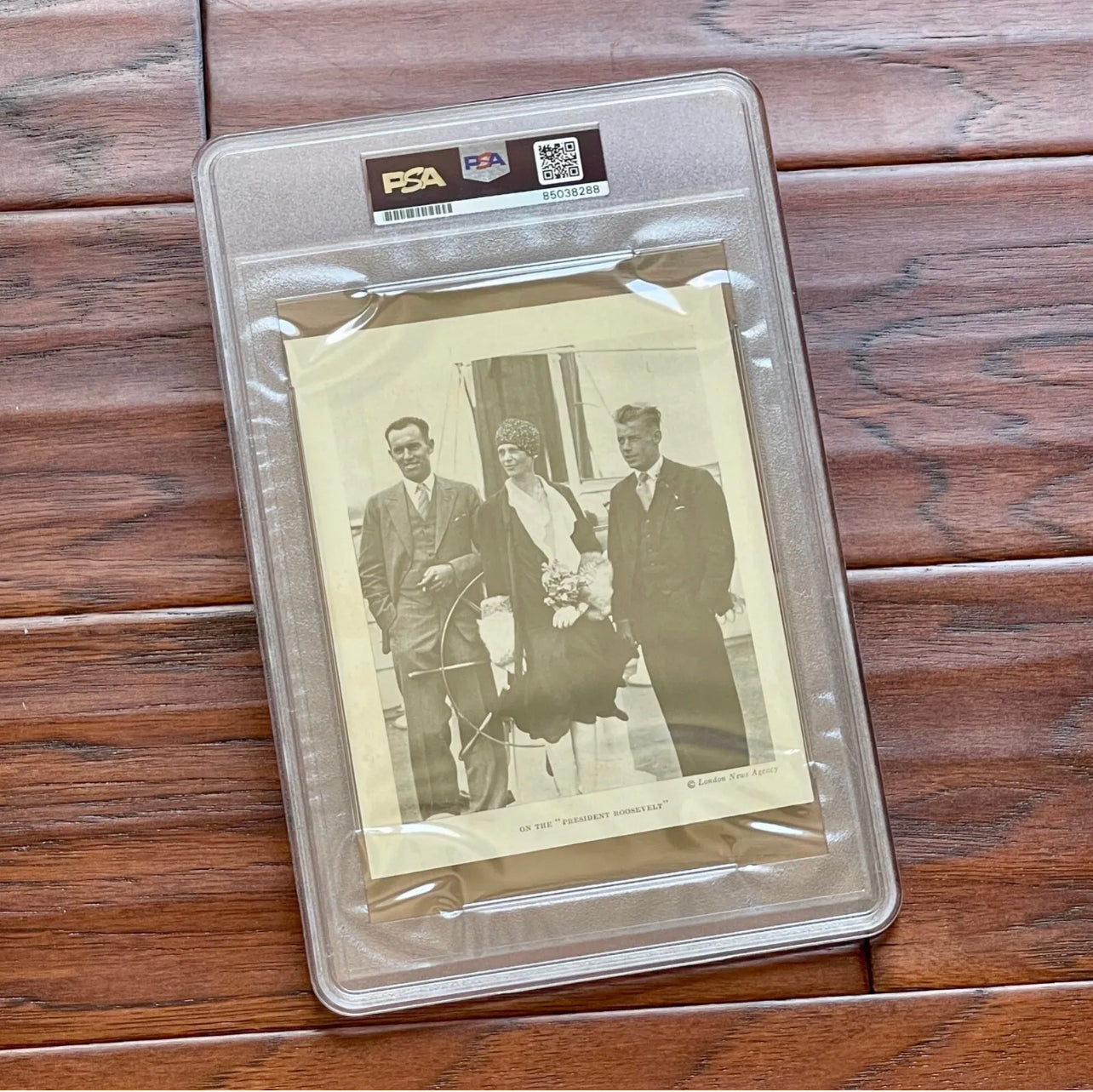 AMELIA EARHART * PSA/DNA * AUTOGRAPH Full Signature Photo SIGNED Trans-Atlantic