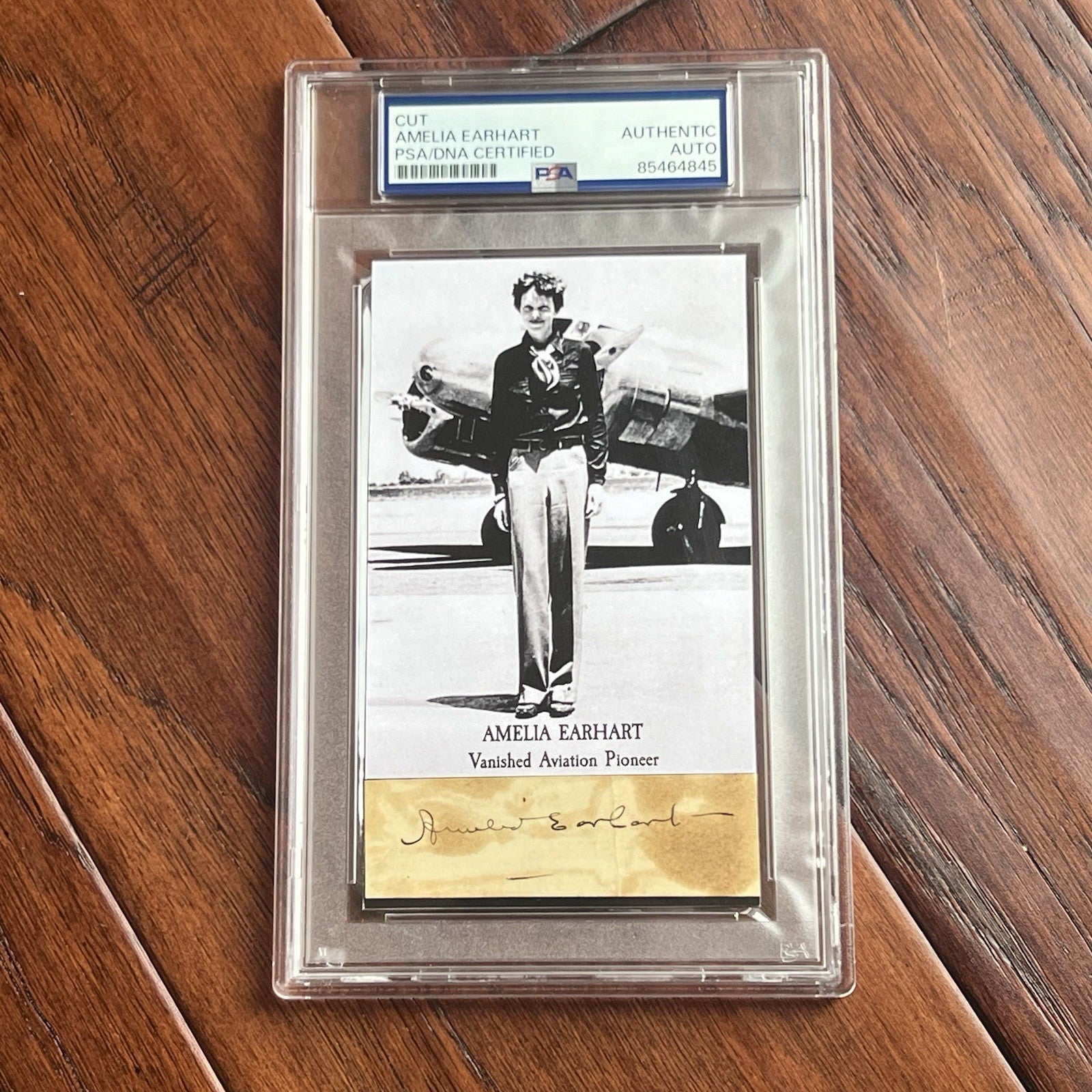 AMELIA EARHART * PSA/DNA * Cut Signature Signed * VANISHED Aviation Pioneer
