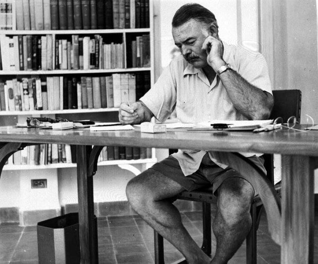 ERNEST HEMINGWAY * JSA * Autograph Book Signed from His Personal Library * Cuba