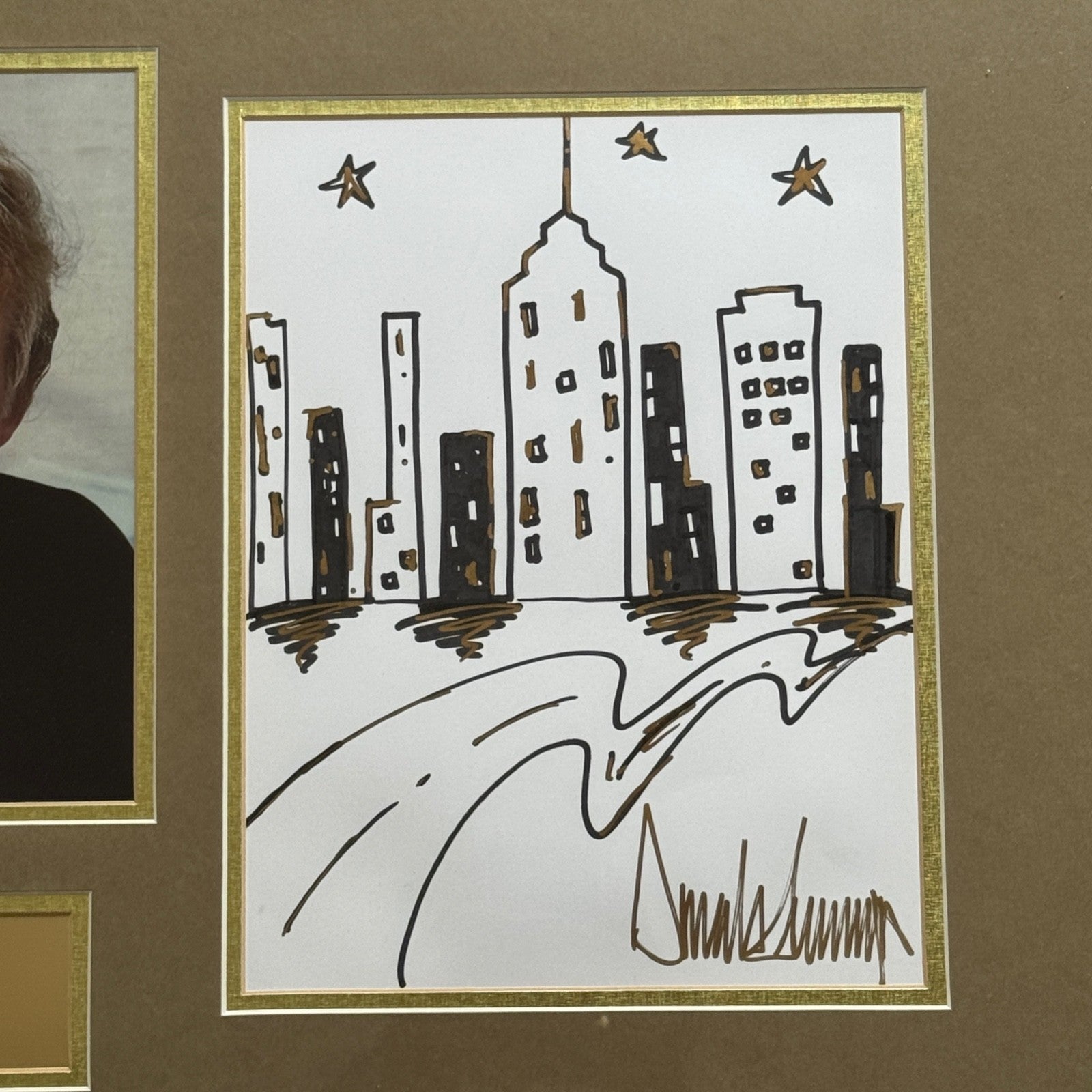 DONALD TRUMP * CHARITY DRAWING NYC SKYLINE SKETCH & SIGNED PHOTO AUTOGRAPH