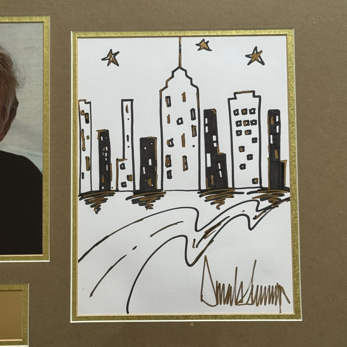 DONALD TRUMP * CHARITY DRAWING NYC SKYLINE SKETCH & SIGNED PHOTO AUTOGRAPH
