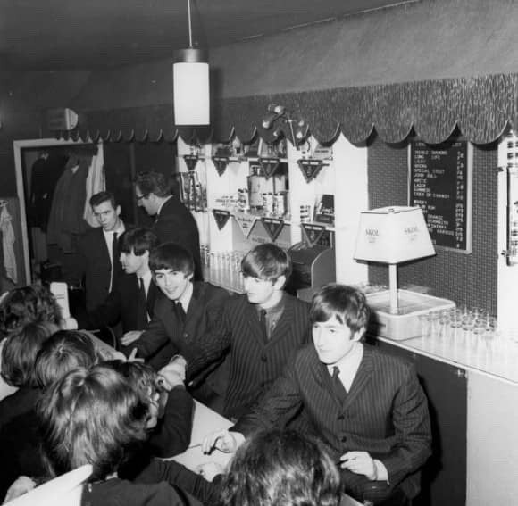 PAUL McCARTNEY + RINGO * JSA * Beatles AUTOGRAPH Cut Signatures SIGNED