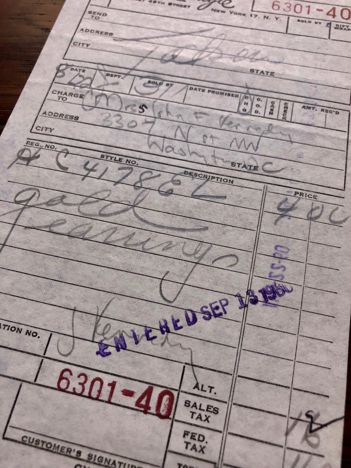 JACQUELINE KENNEDY * JSA * "Mrs. John F. Kennedy" Double (2x) AUTOGRAPH Receipt