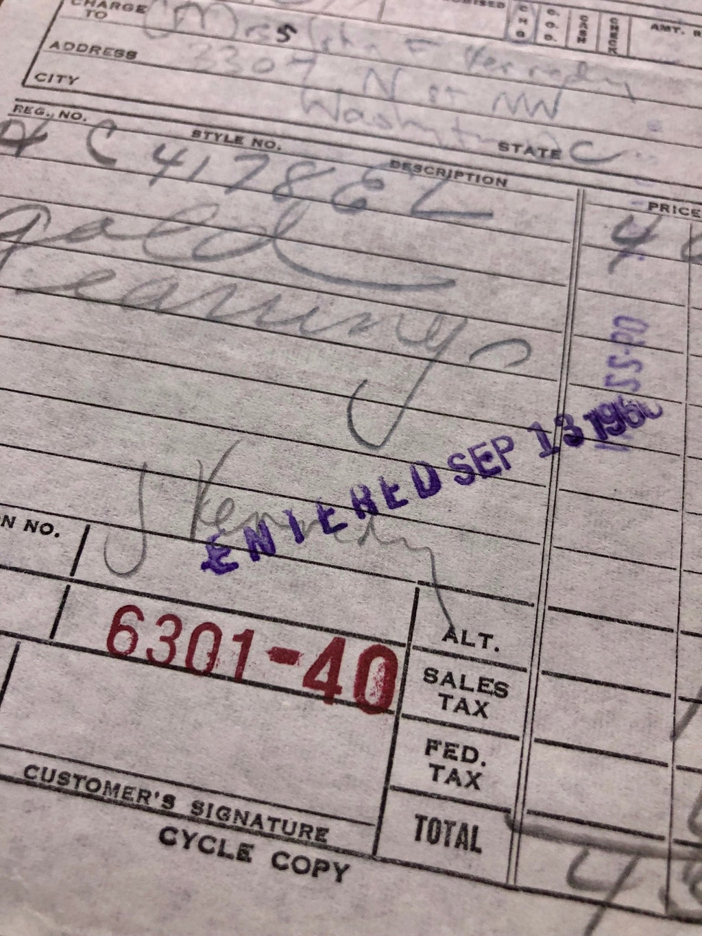 JACQUELINE KENNEDY * JSA * "Mrs. John F. Kennedy" Double (2x) AUTOGRAPH Receipt