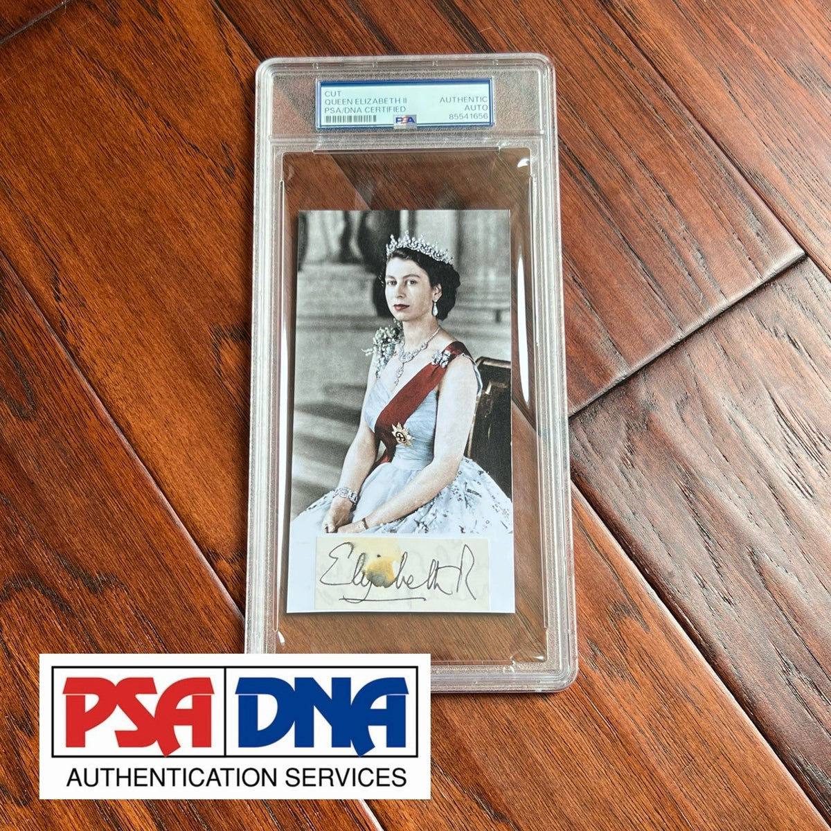 QUEEN ELIZABETH II * PSA * Autograph Cut Signature Custom Card Signed