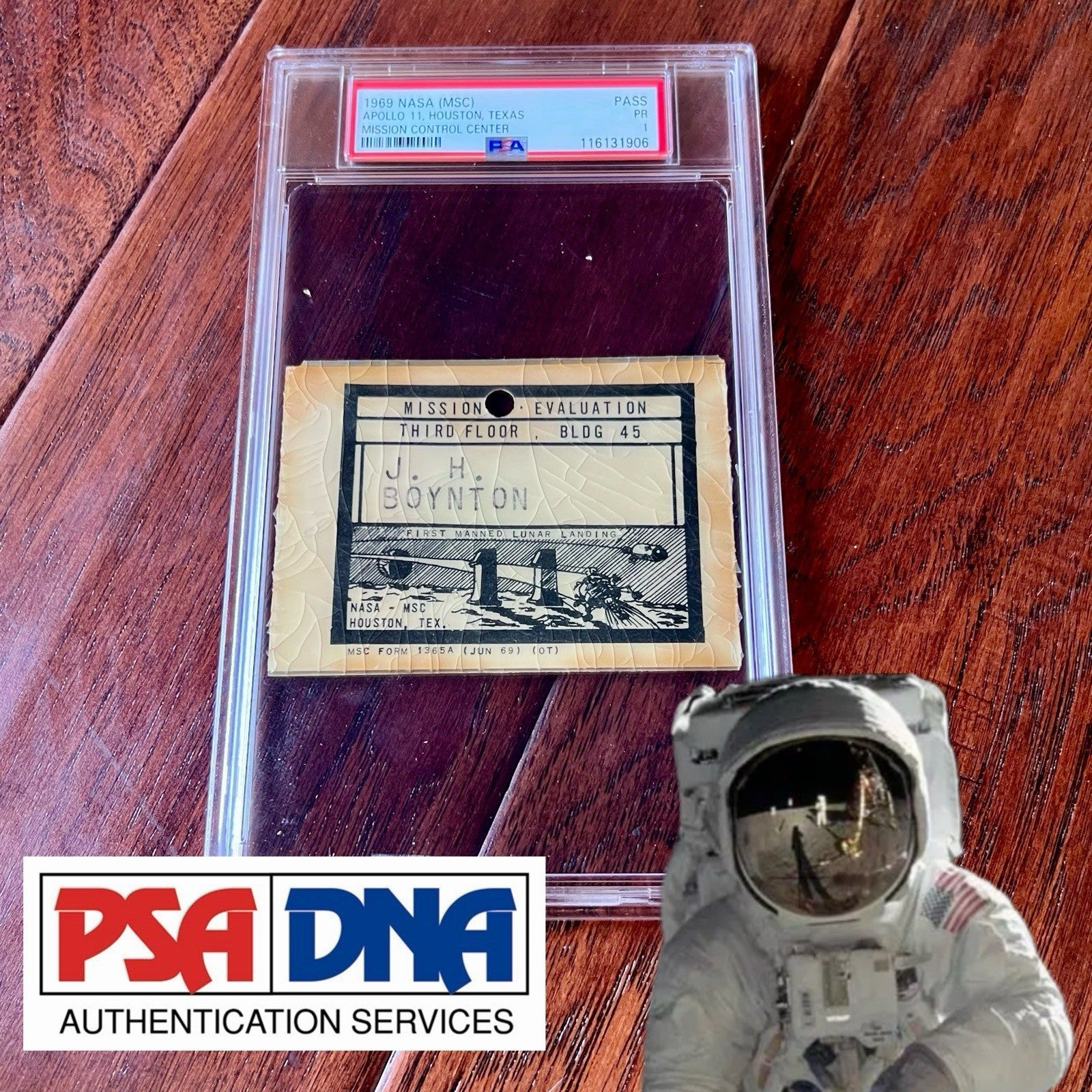 APOLLO 11 * PSA * NASA Mission Evaluation Access Badge Ticket Moon Landing Pass