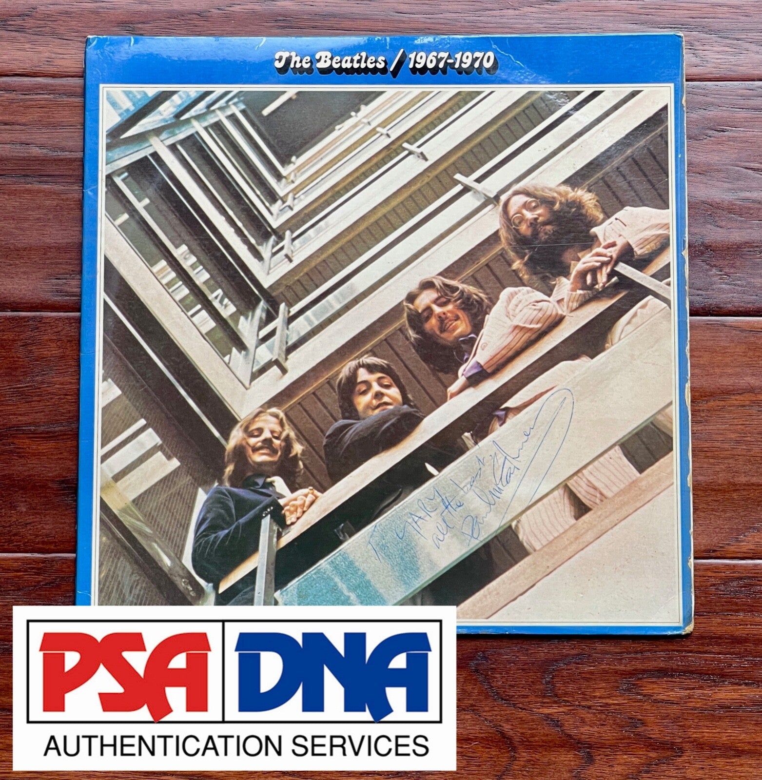 PAUL McCARTNEY * PSA *  Autograph BEATLES 1967-1970 LP Blue Vinyl Album SIGNED