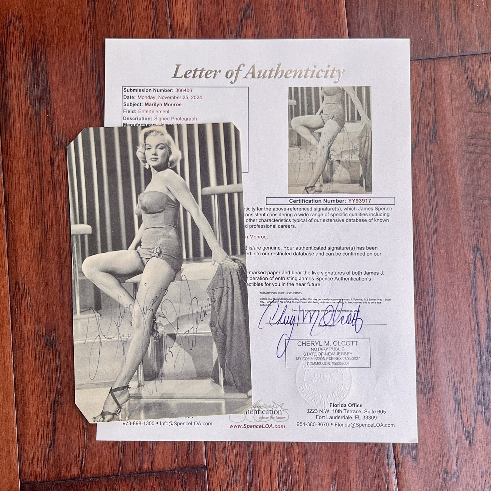 MARILYN MONROE * JSA * Autograph PINUP Photo SIGNED * How to Marry a Millionaire