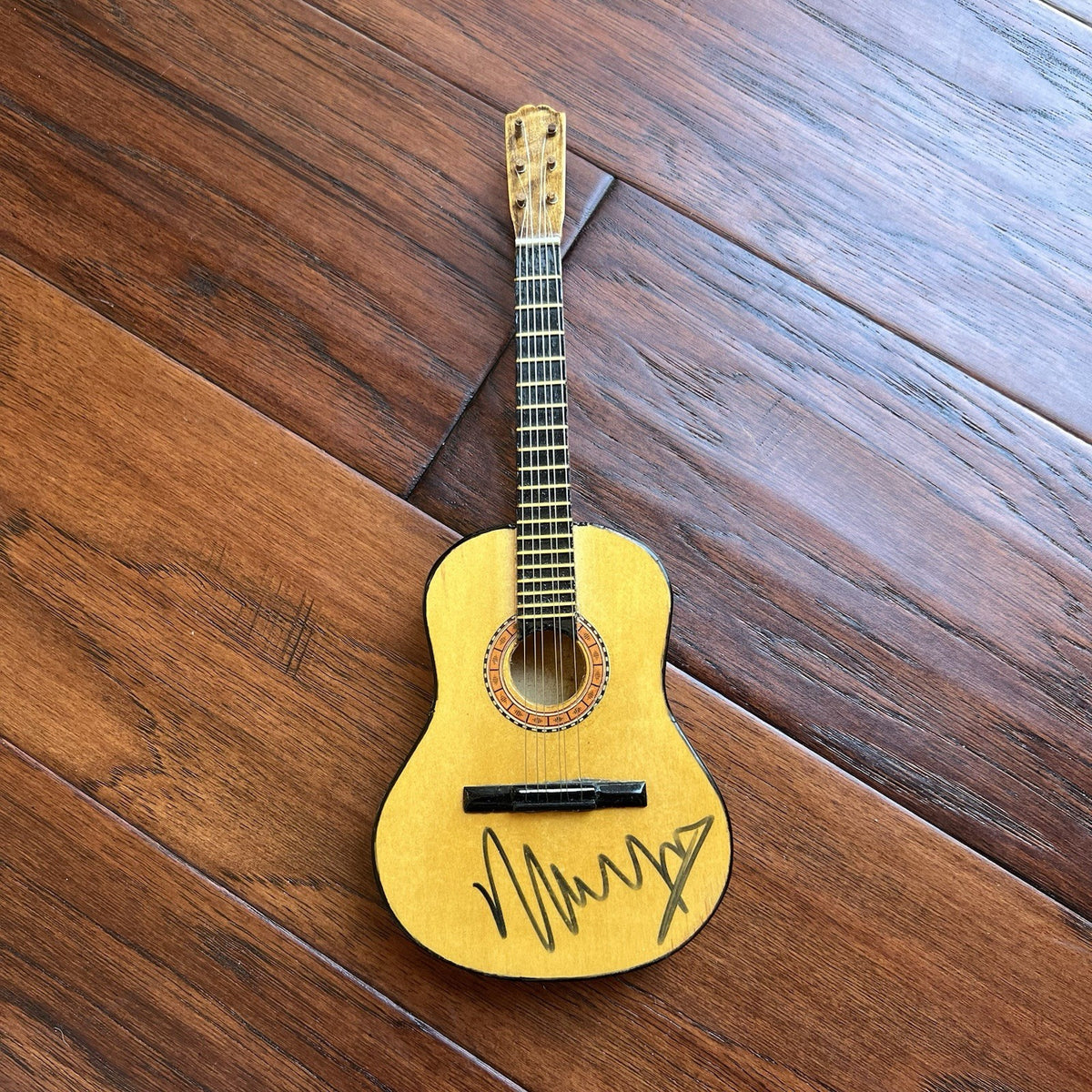 CROSBY STILLS NASH & YOUNG * PSA * Autograph MINI GUITARS Signed CSNY Neil David