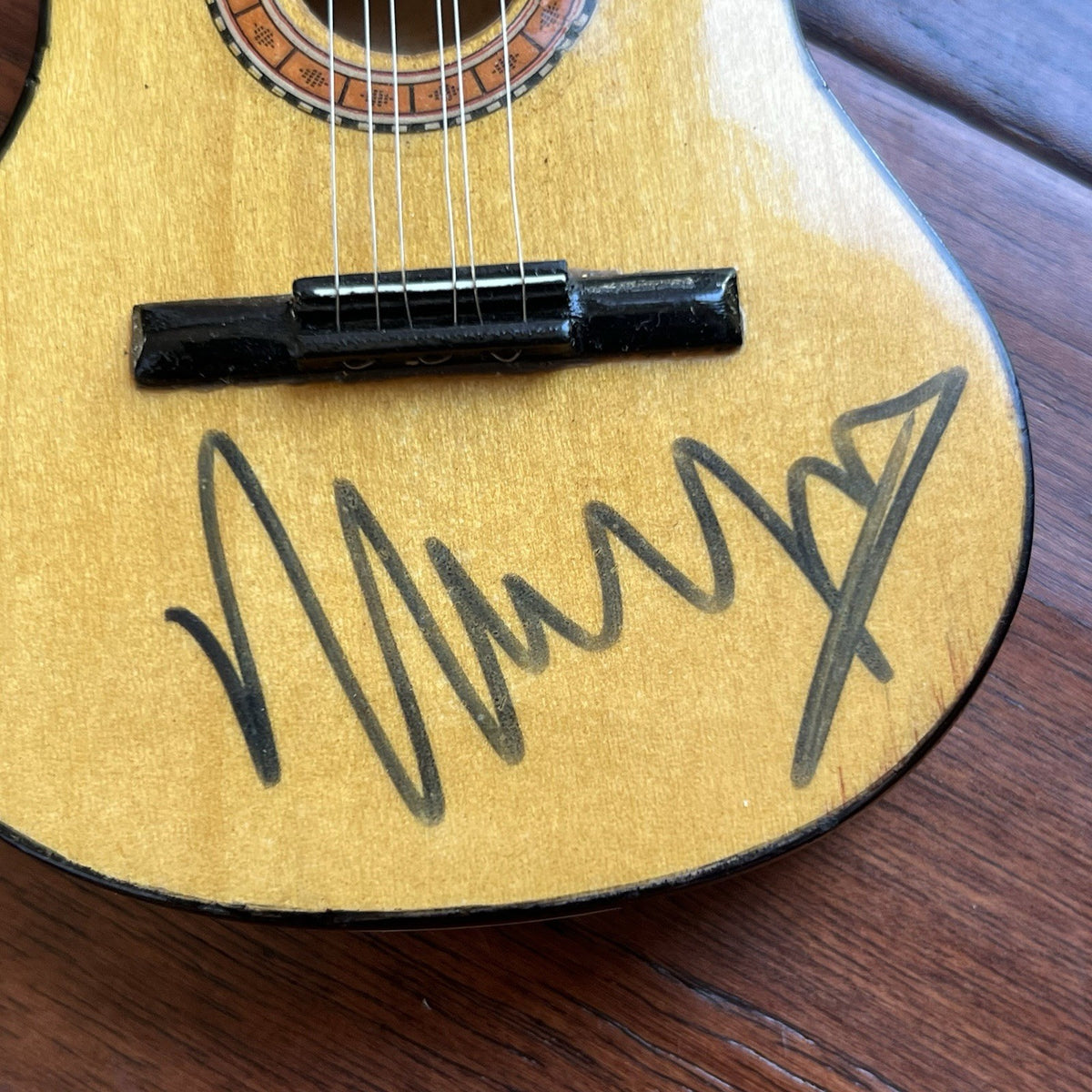 CROSBY STILLS NASH & YOUNG * PSA * Autograph MINI GUITARS Signed CSNY Neil David