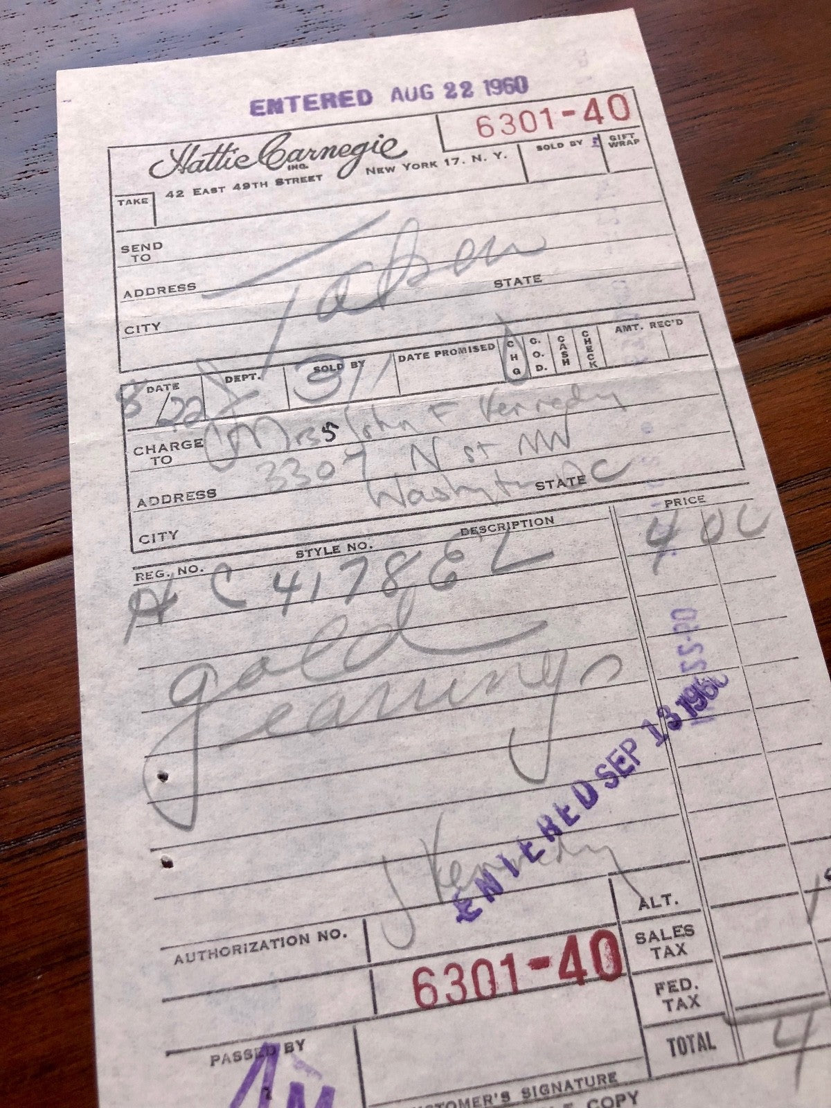 JACQUELINE KENNEDY * JSA * "Mrs. John F. Kennedy" Double (2x) AUTOGRAPH Receipt