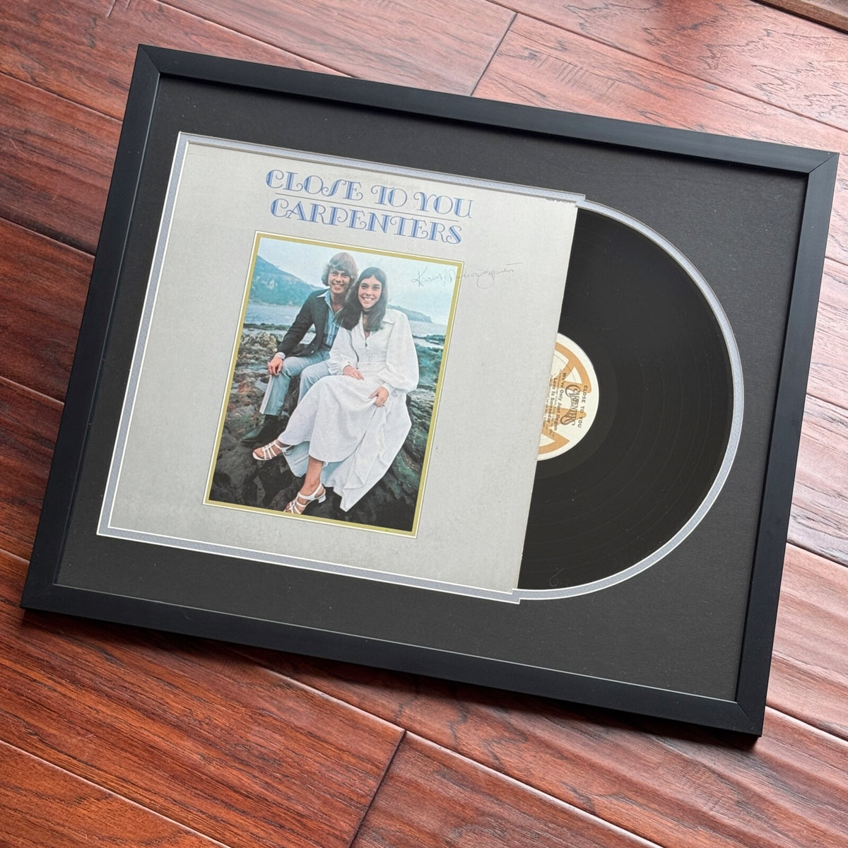 CARPENTERS * JSA * KAREN & RICHARD AUTOGRAPH "CLOSE TO YOU" ALBUM SIGNED LP