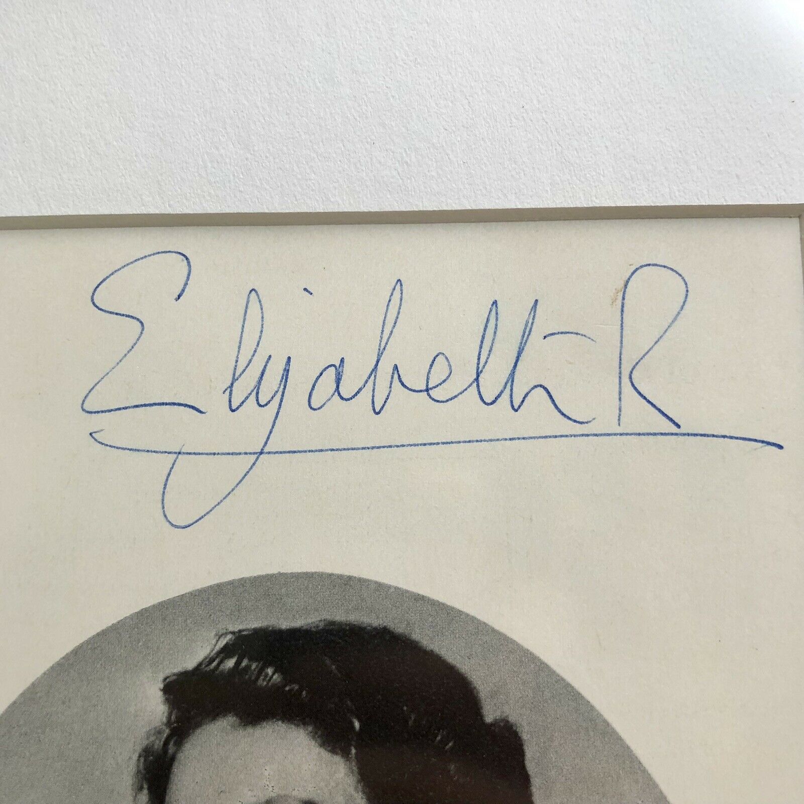 QUEEN ELIZABETH II * JSA LOA * Autograph Signed Impeccably Provenanced Portrait
