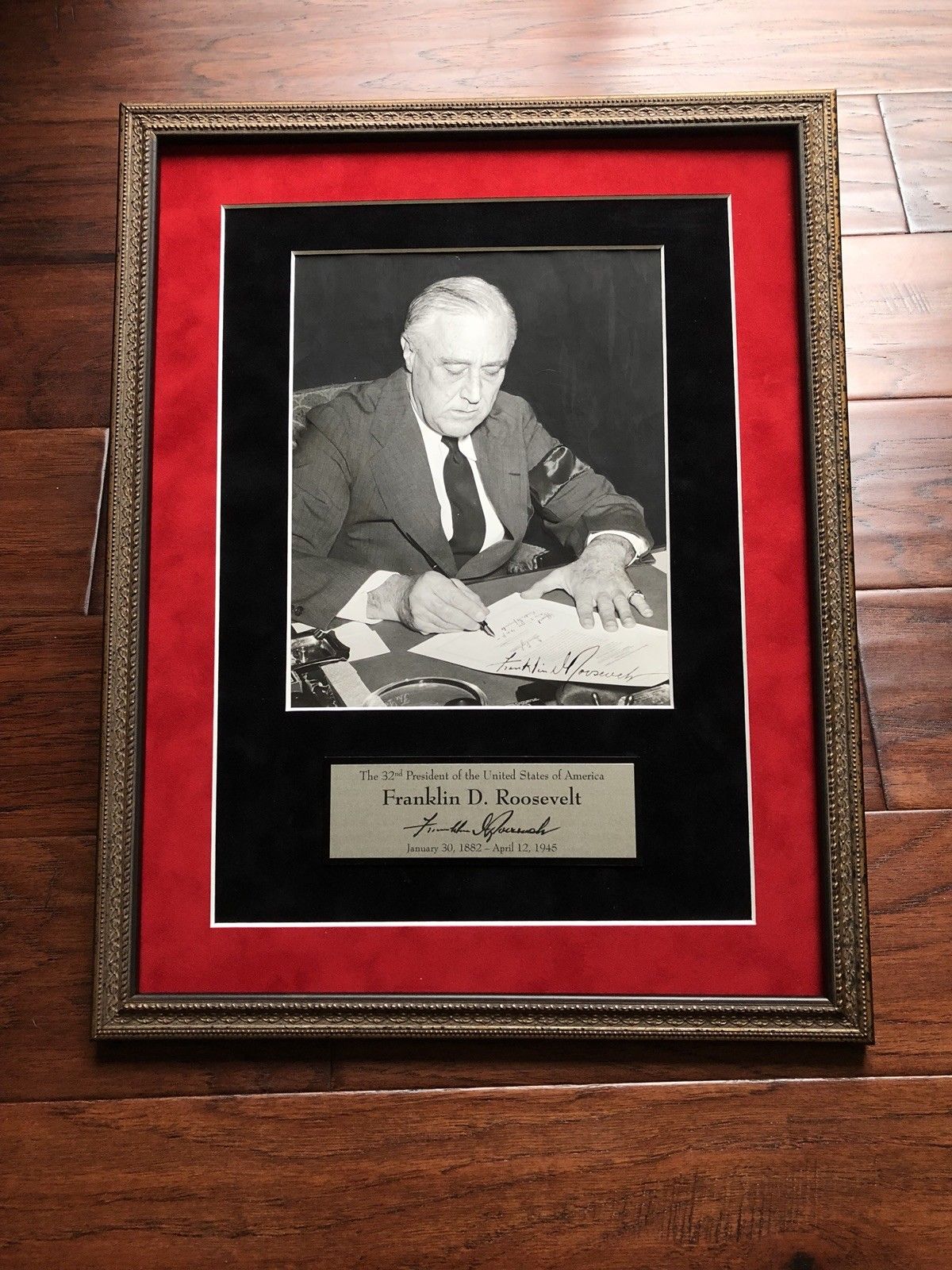 FRANKLIN D. ROOSEVELT * Signed DECLARING WAR ON JAPAN Photo * JSA COA Autograph