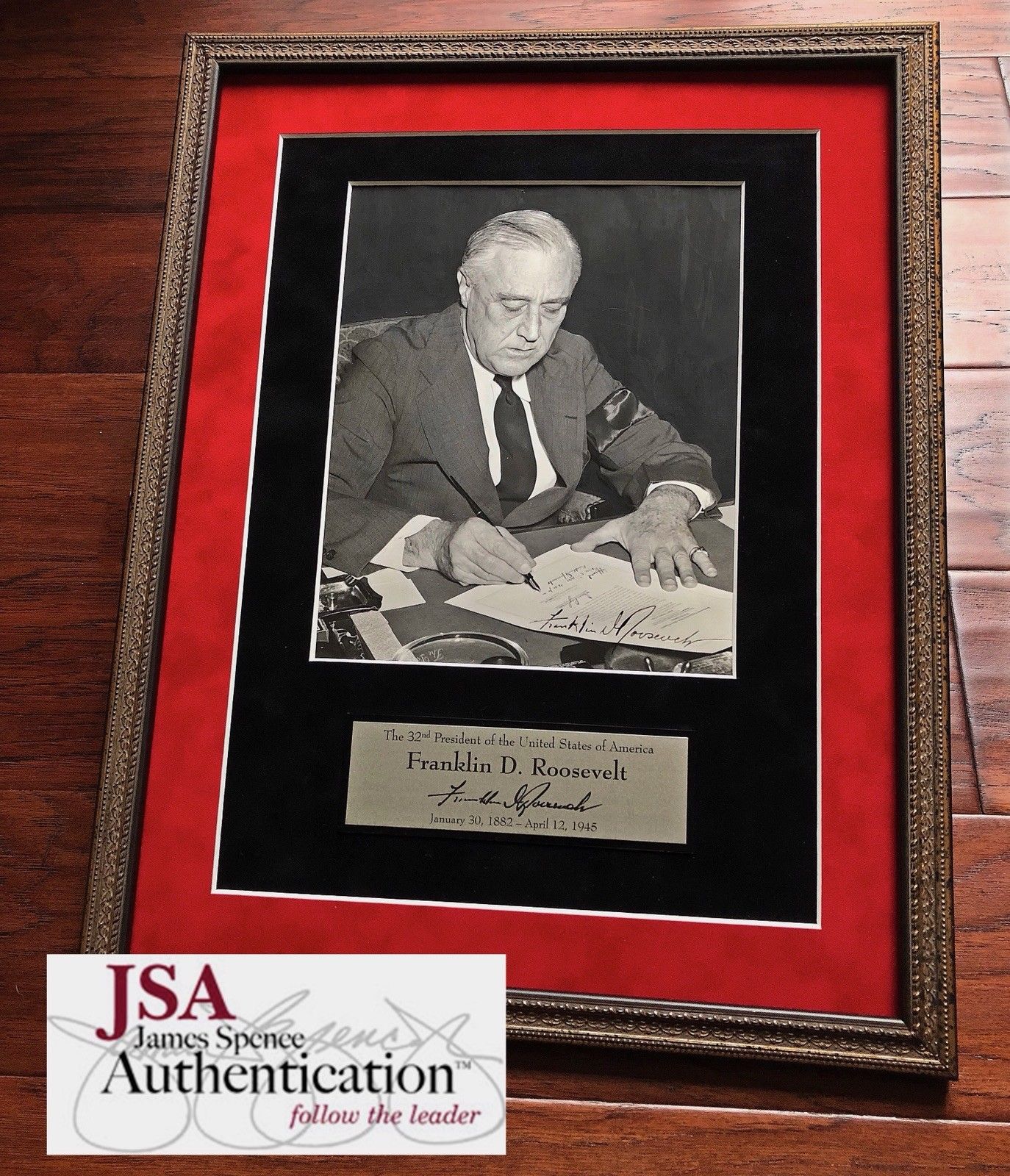 FRANKLIN D. ROOSEVELT * Signed DECLARING WAR ON JAPAN Photo * JSA COA Autograph