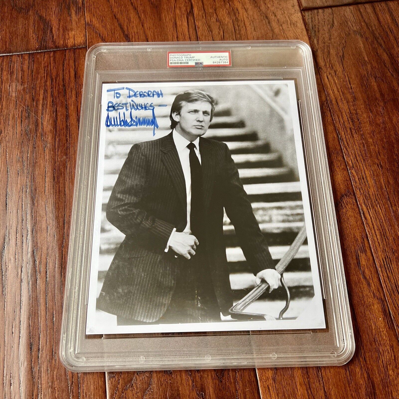 DONALD TRUMP * PSA/DNA Slabbed * Early Full Signature Signed Photo Autograph