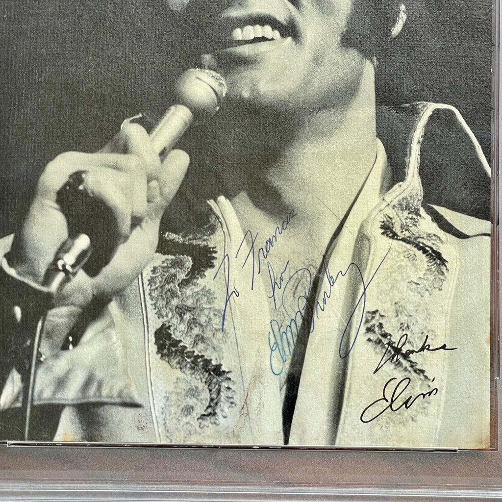 ELVIS PRESLEY * PSA/DNA * Exceptional B&W Autograph Concert Photo Signed