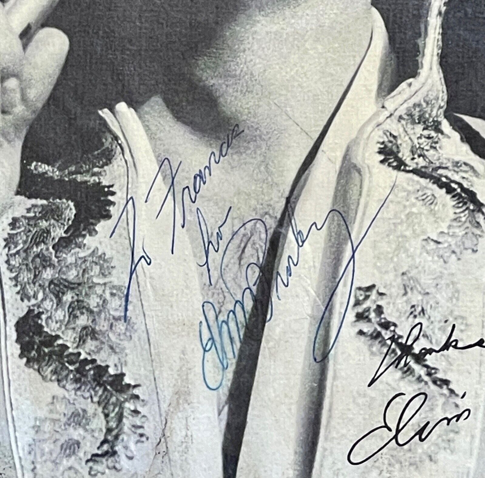 ELVIS PRESLEY * PSA/DNA * Exceptional B&W Autograph Concert Photo Signed