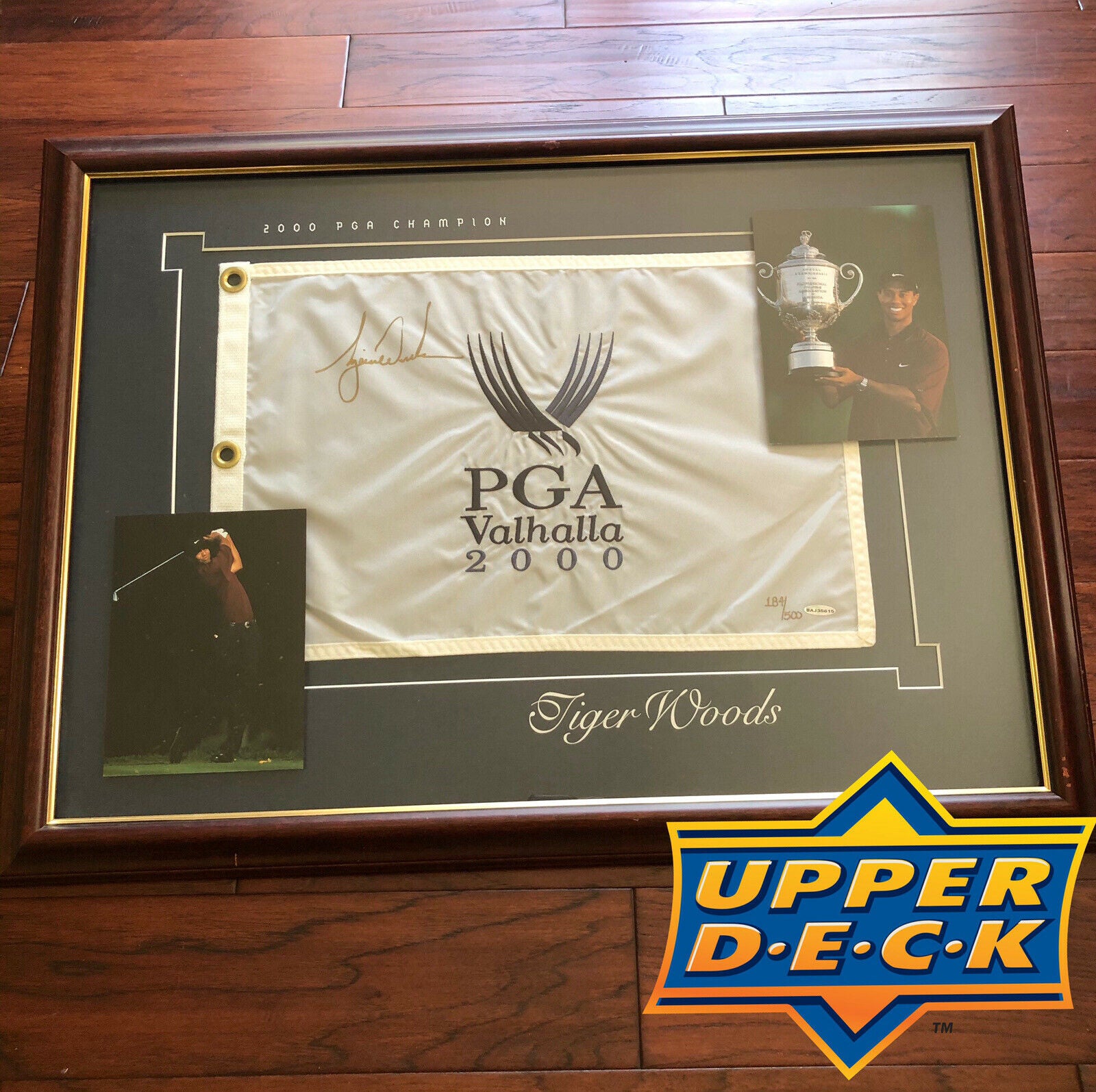 TIGER WOODS * UDA * Signed Pin Flag 2000 Valhalla Autograph Framed * Upper Deck