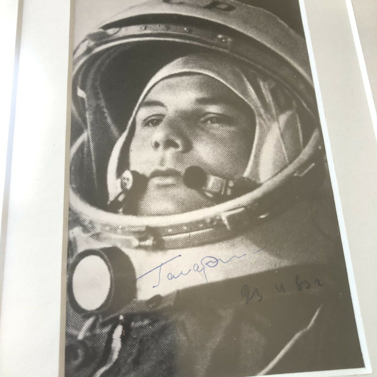 YURI GAGARIN * ZARELLI LOA * Autograph SPACE SUIT PORTRAIT Signed Photo * Vostok