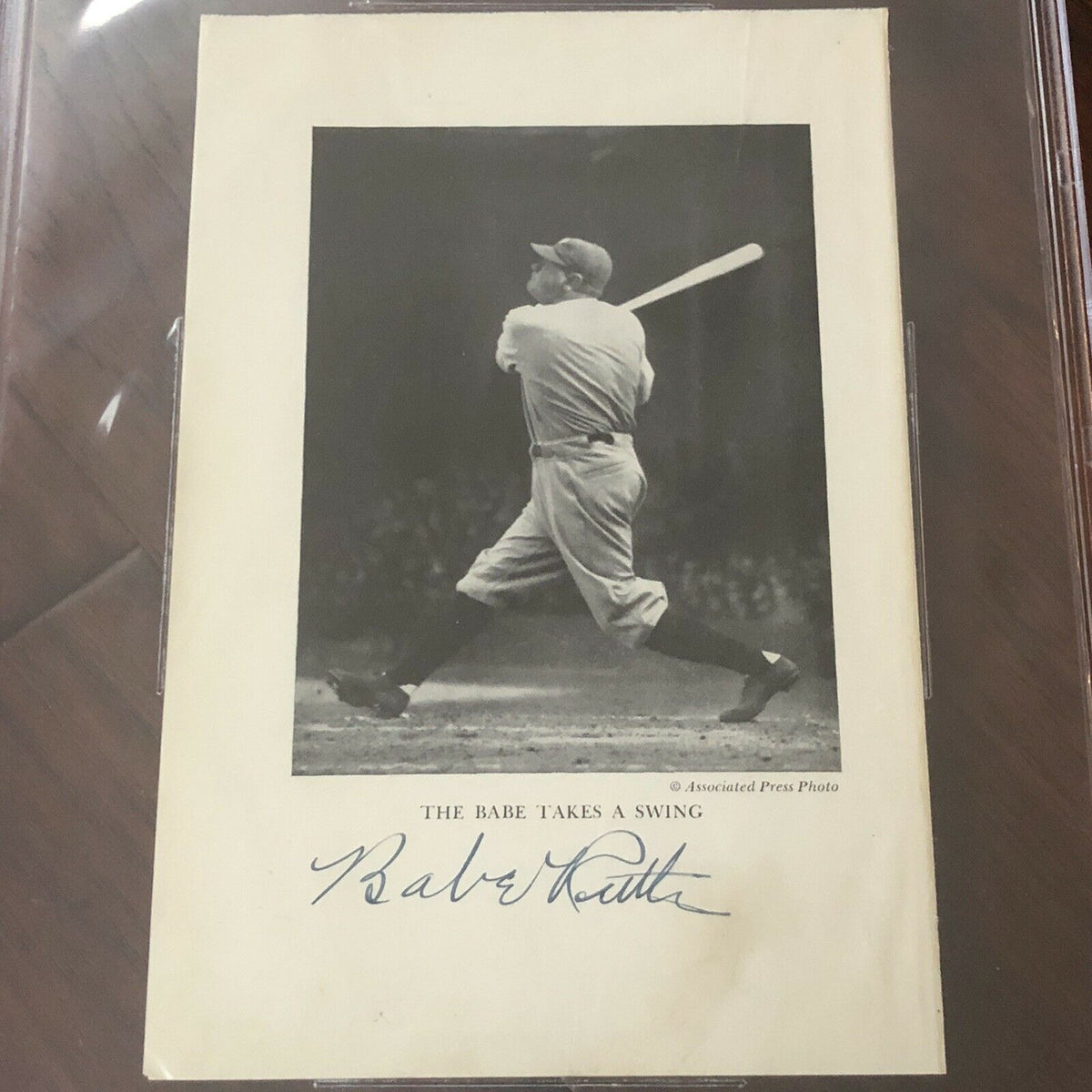 BABE RUTH * Beckett BAS * Autograph Uninscribed At Bat Photo Signed Graded 8
