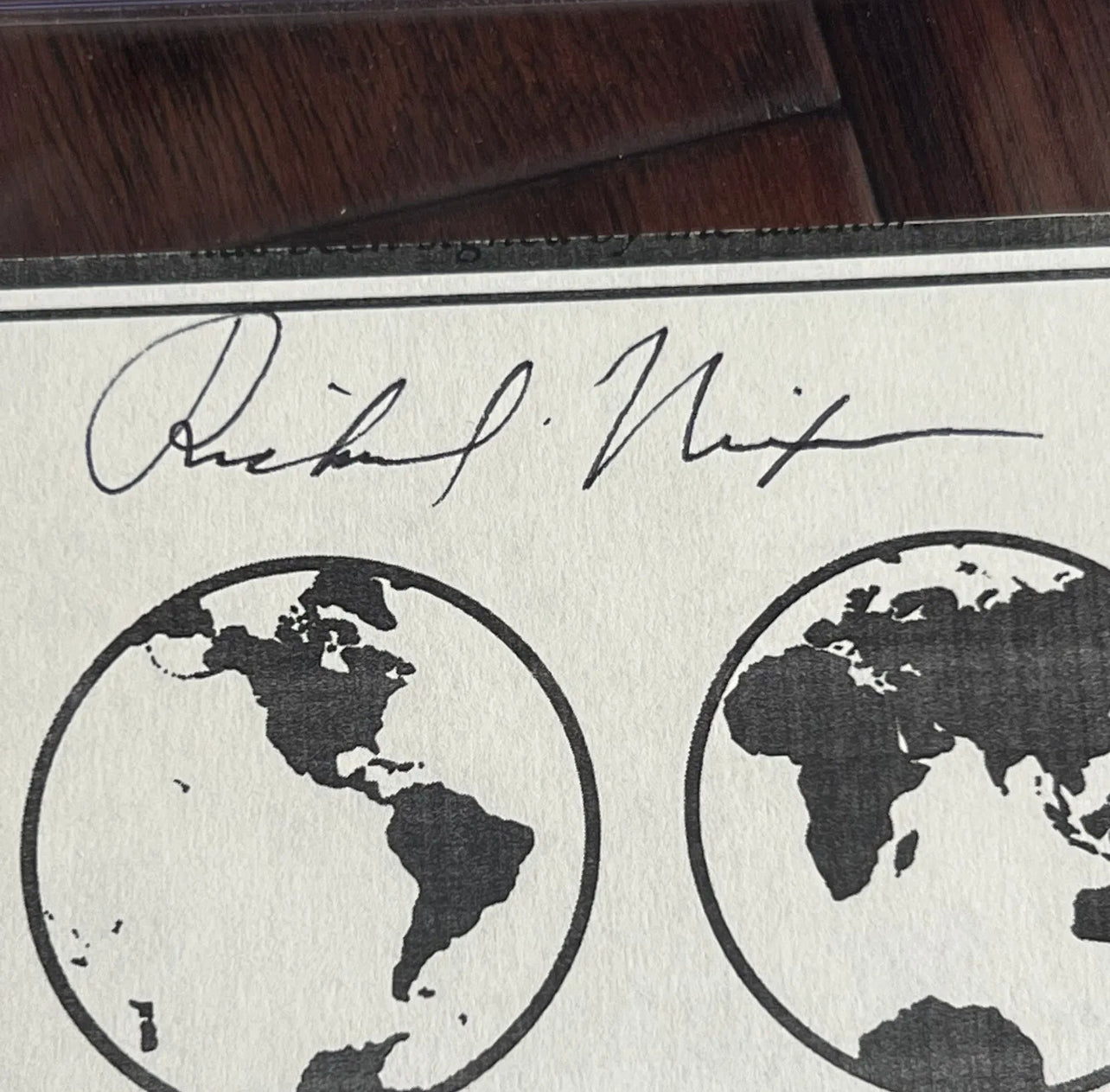 RICHARD NIXON * PSA/DNA * Autograph APOLLO 11 Earth Plaque Signed * KAPTON FOIL