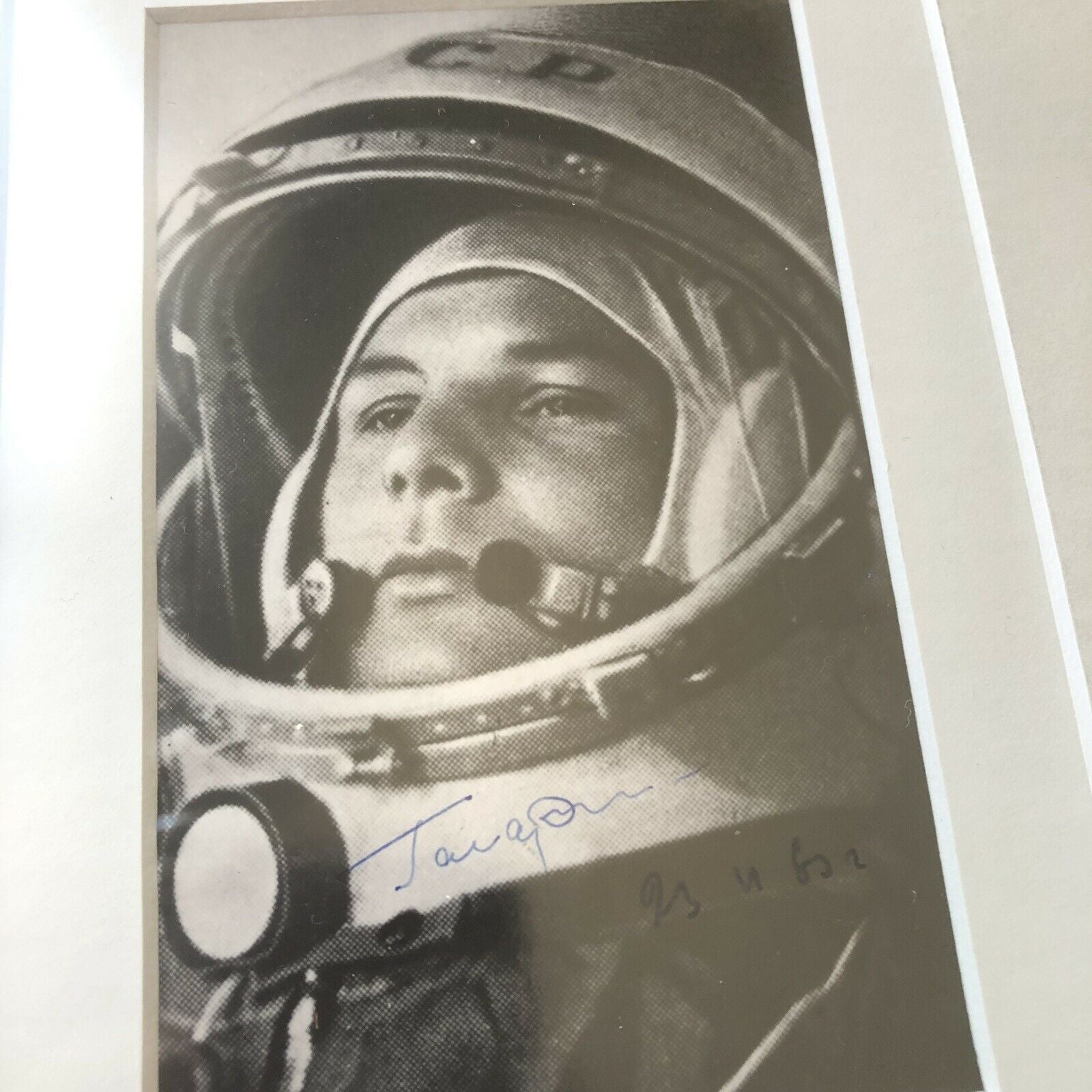 YURI GAGARIN * ZARELLI LOA * Autograph SPACE SUIT PORTRAIT Signed Photo * Vostok