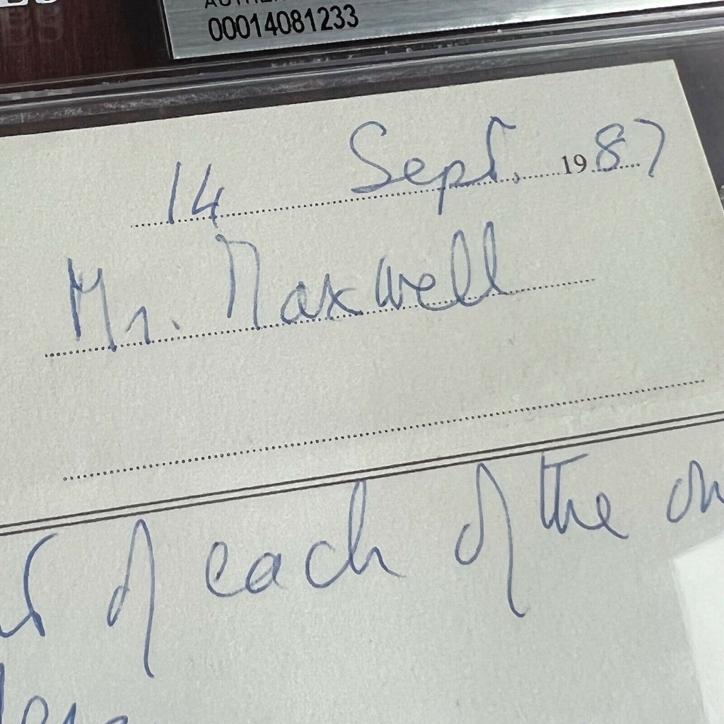 QUEEN ELIZABETH II * BAS * Hand Written AUTOGRAPH "From The Queen" Note SIGNED