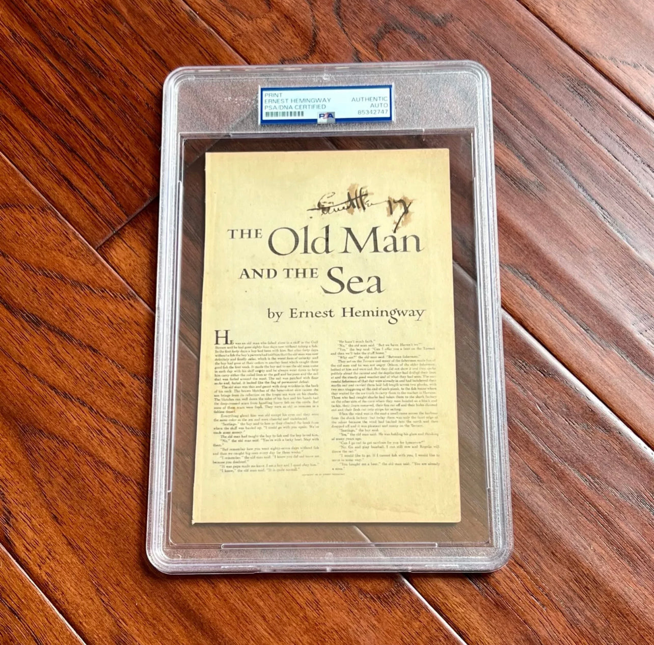 ERNEST HEMINGWAY * PSA * Autograph "OLD MAN AND THE SEA" Souvenir Print Signed